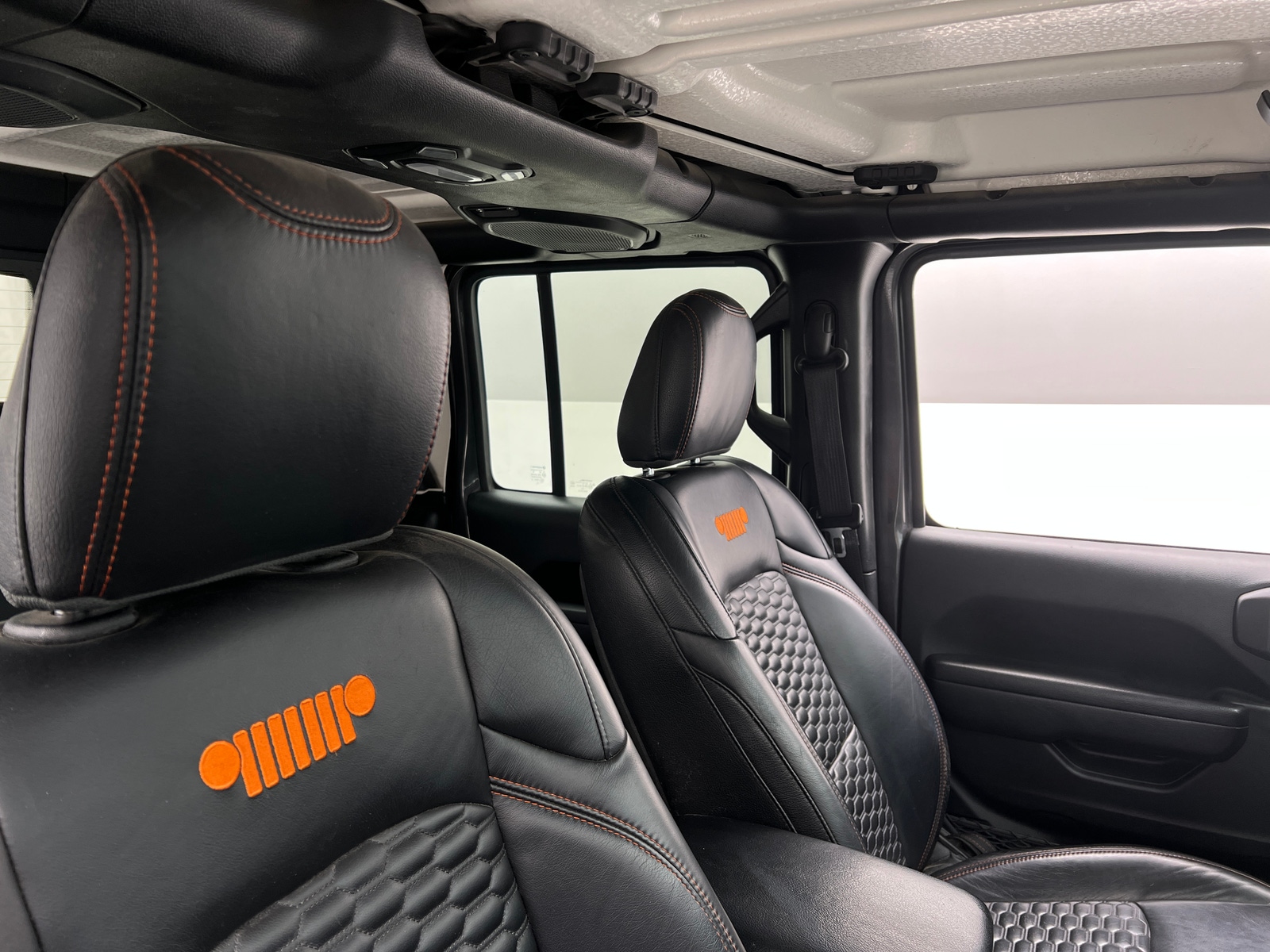 Thumbnail: 2022 Jeep Gladiator - 2