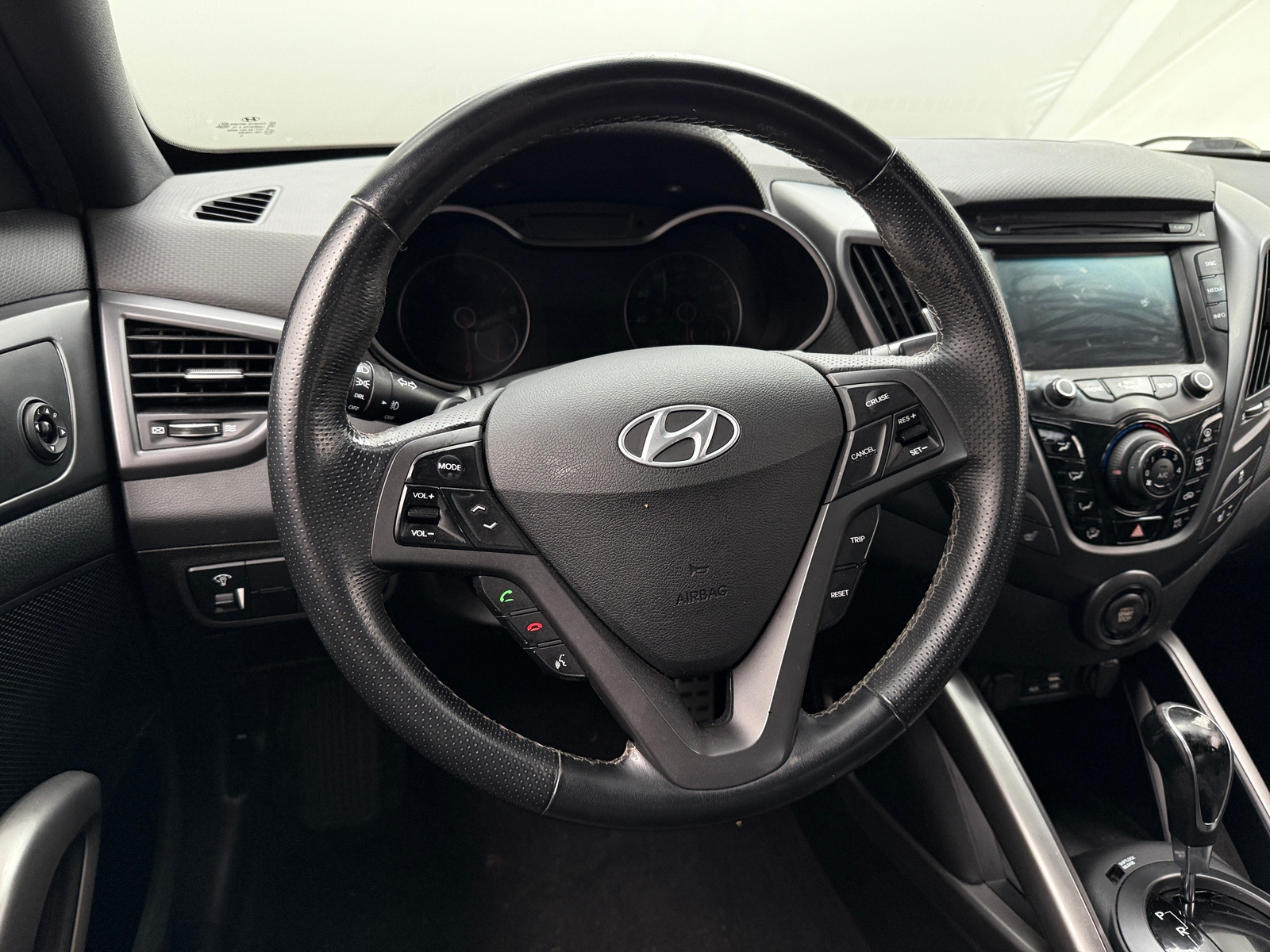 Thumbnail: 2016 Hyundai Veloster - 3