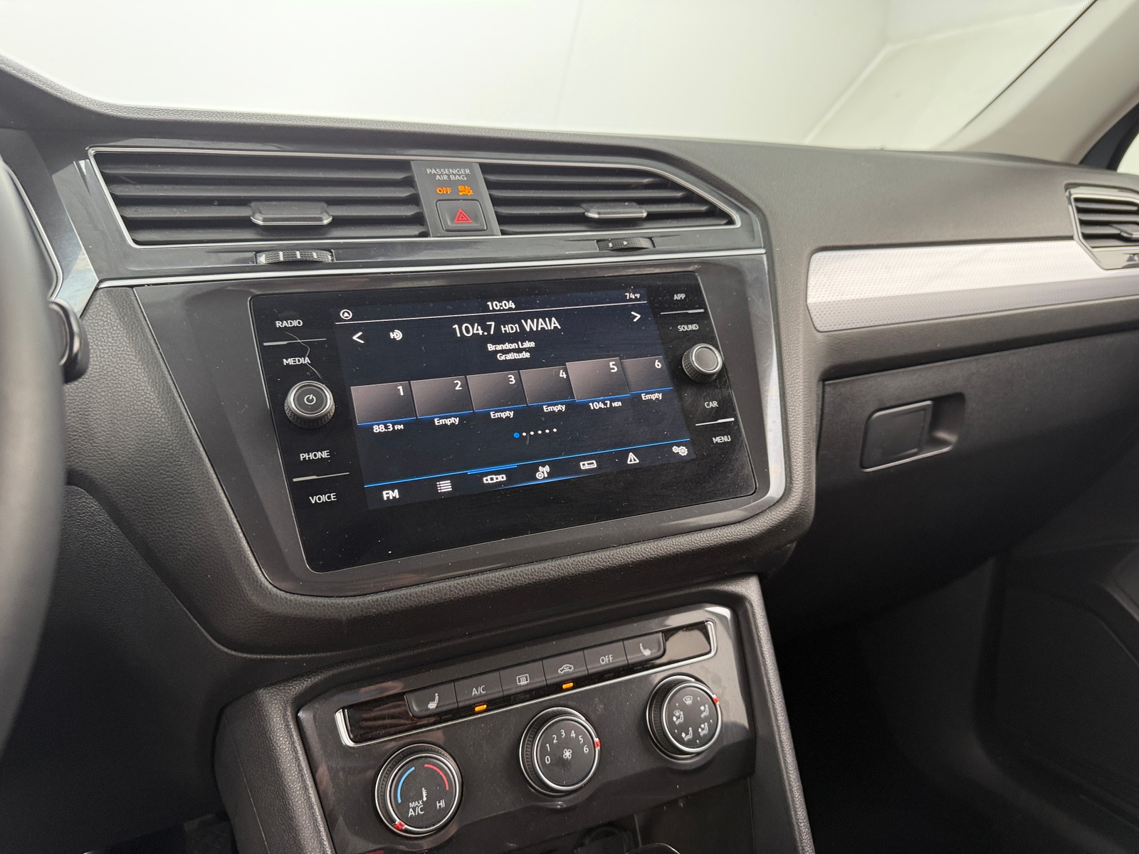 Thumbnail: 2024 Volkswagen Tiguan - 4