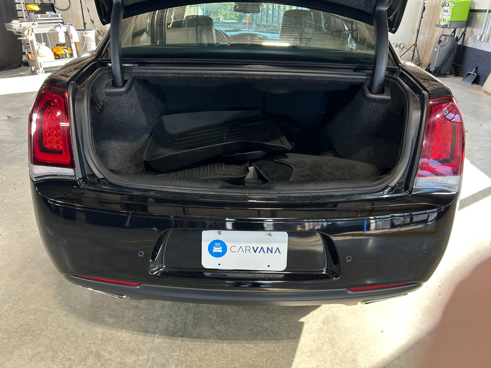 Thumbnail: 2018 Chrysler 300 - 6