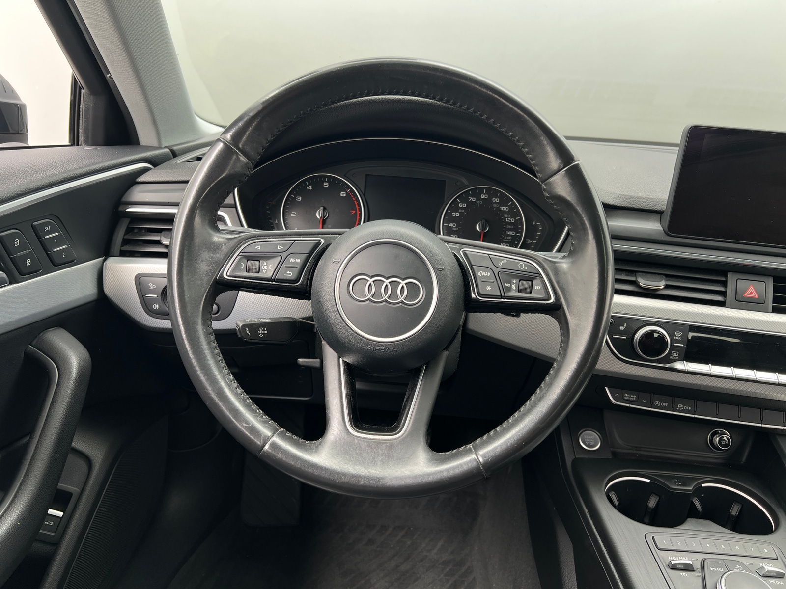 Thumbnail: 2017 Audi A4 - 4