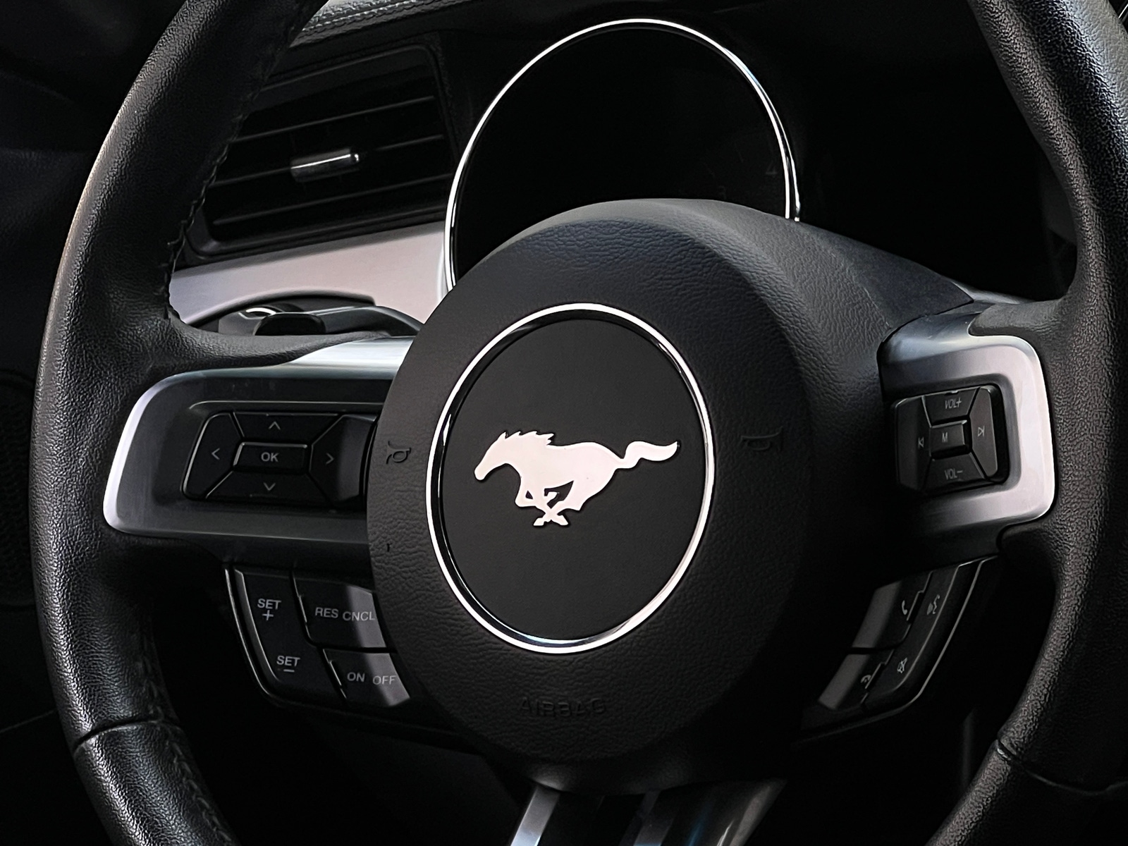 Thumbnail: 2017 Ford Mustang - 4