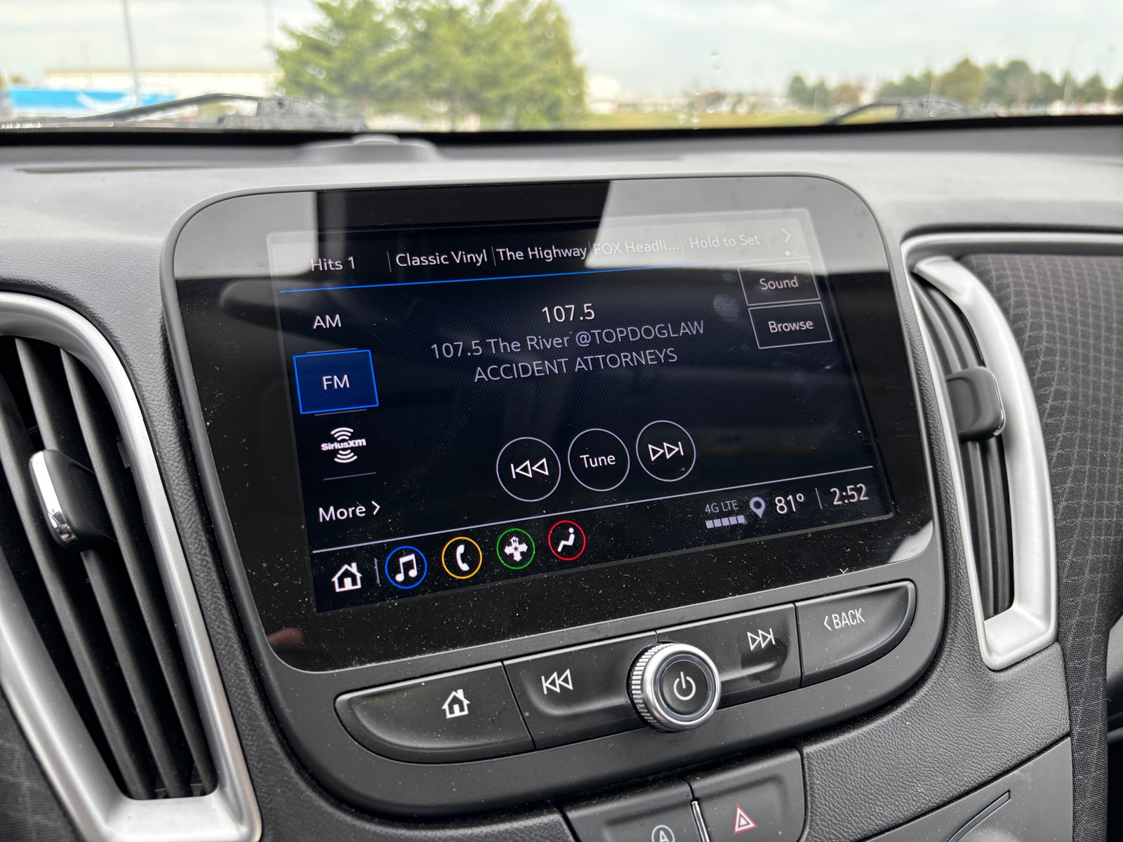 Thumbnail: 2024 Chevrolet Malibu - 4