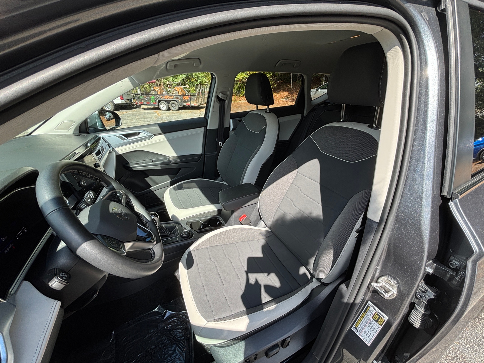 Thumbnail: 2025 Volkswagen Taos - 2