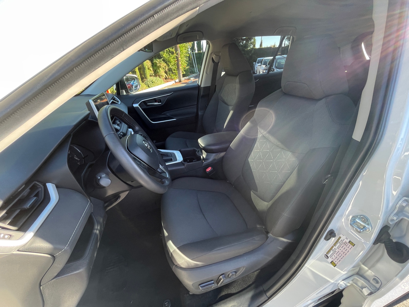 Thumbnail: 2025 Toyota RAV4 - 2