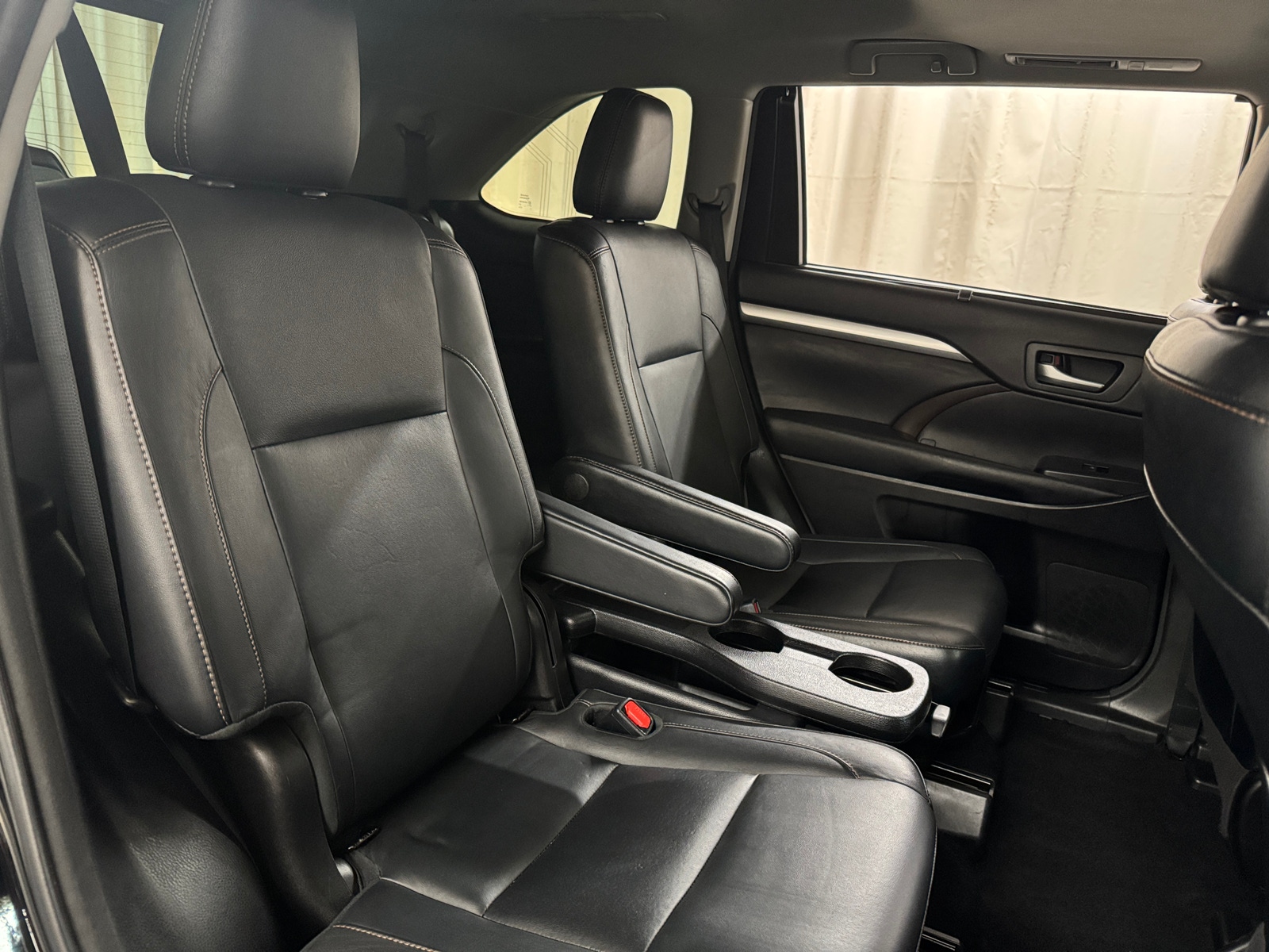 Thumbnail: 2018 Toyota Highlander - 5