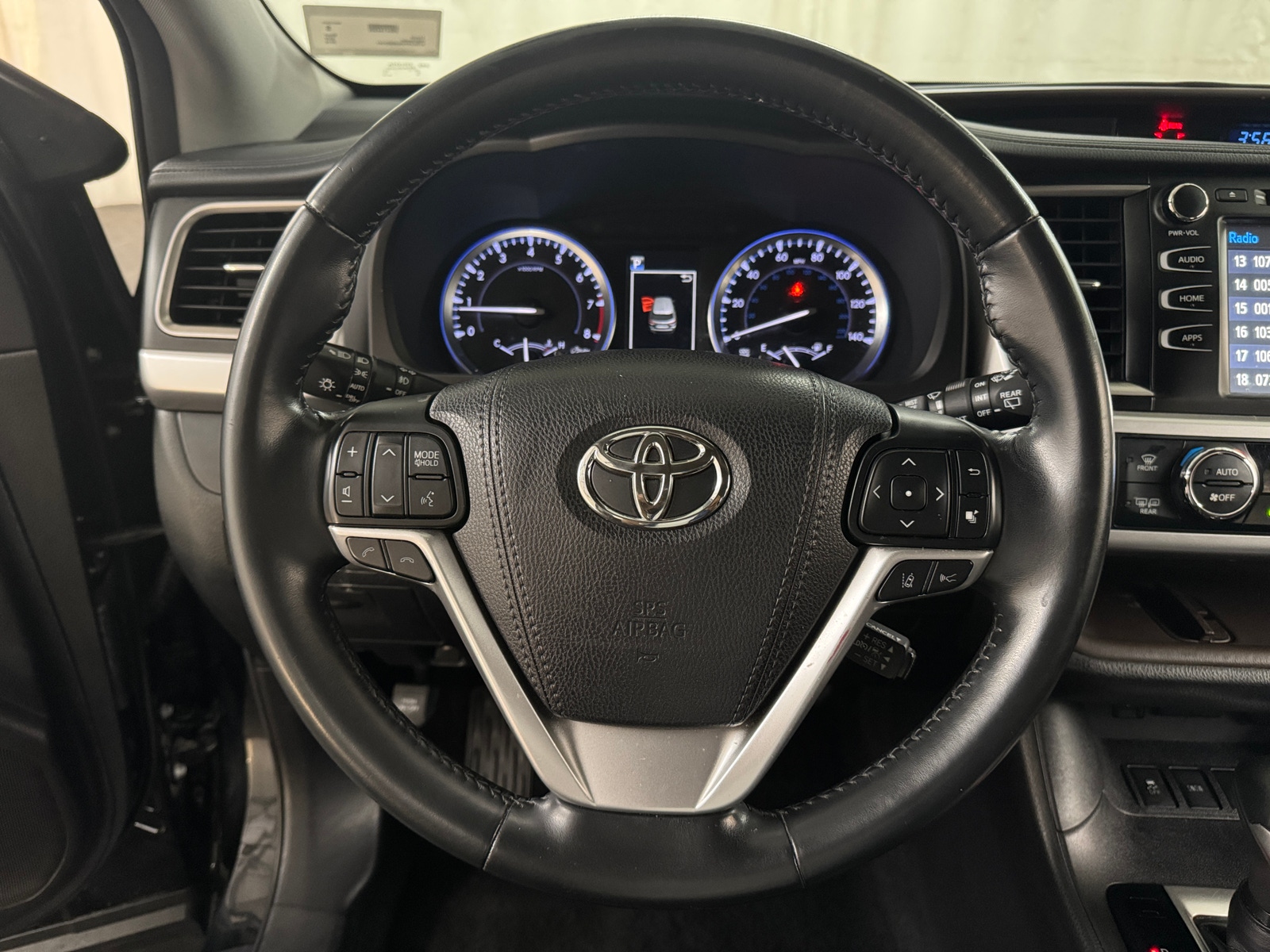 Thumbnail: 2018 Toyota Highlander - 4