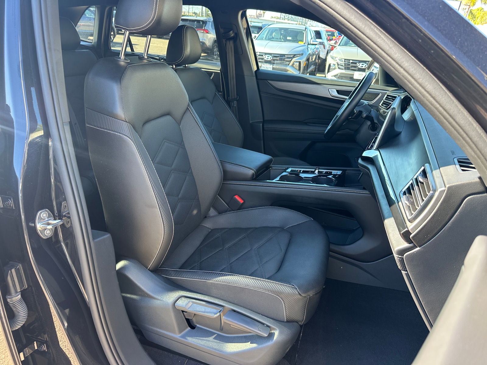 Thumbnail: 2025 Volkswagen Atlas - 2