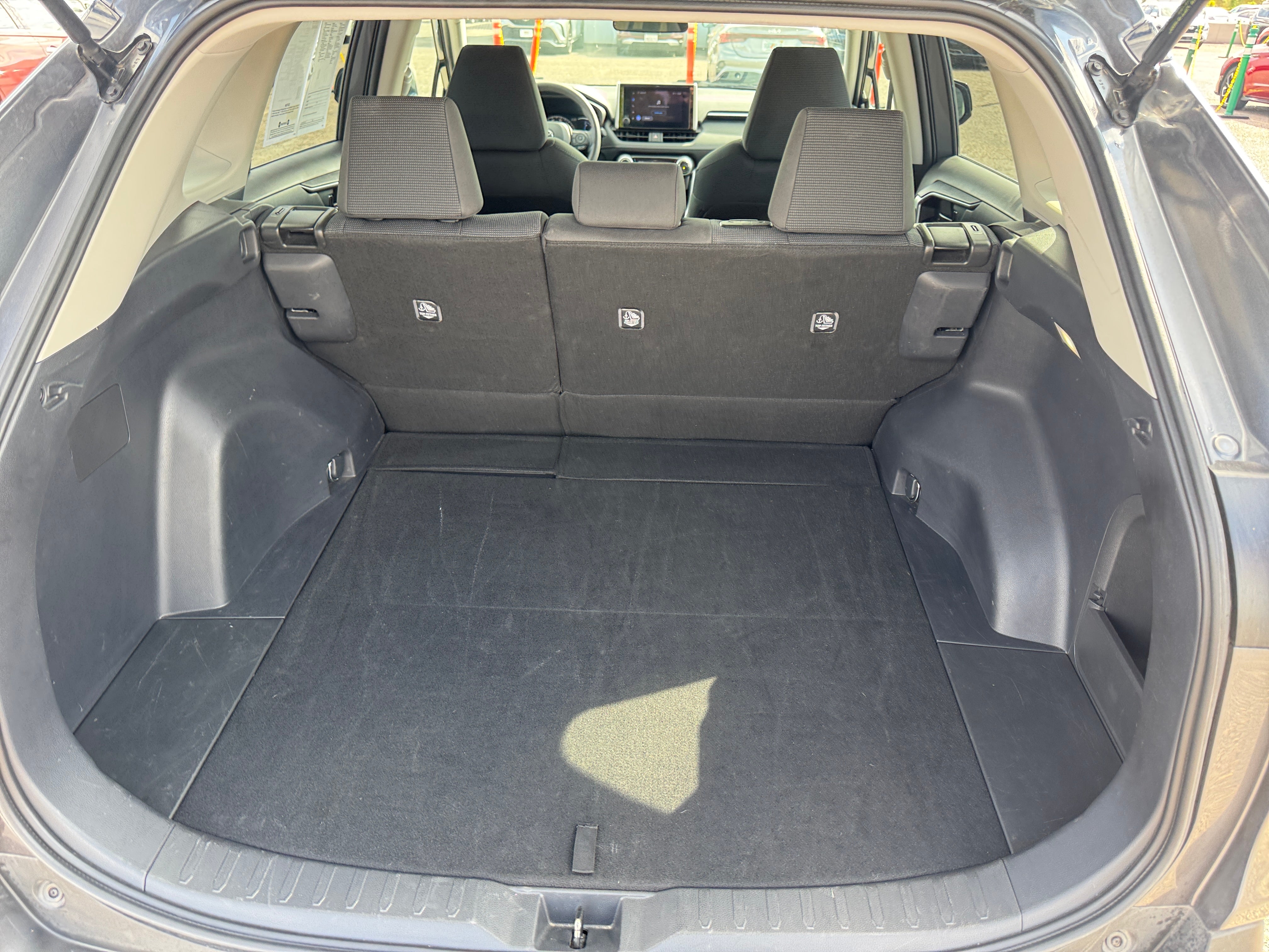 Thumbnail: 2025 Toyota RAV4 - 6