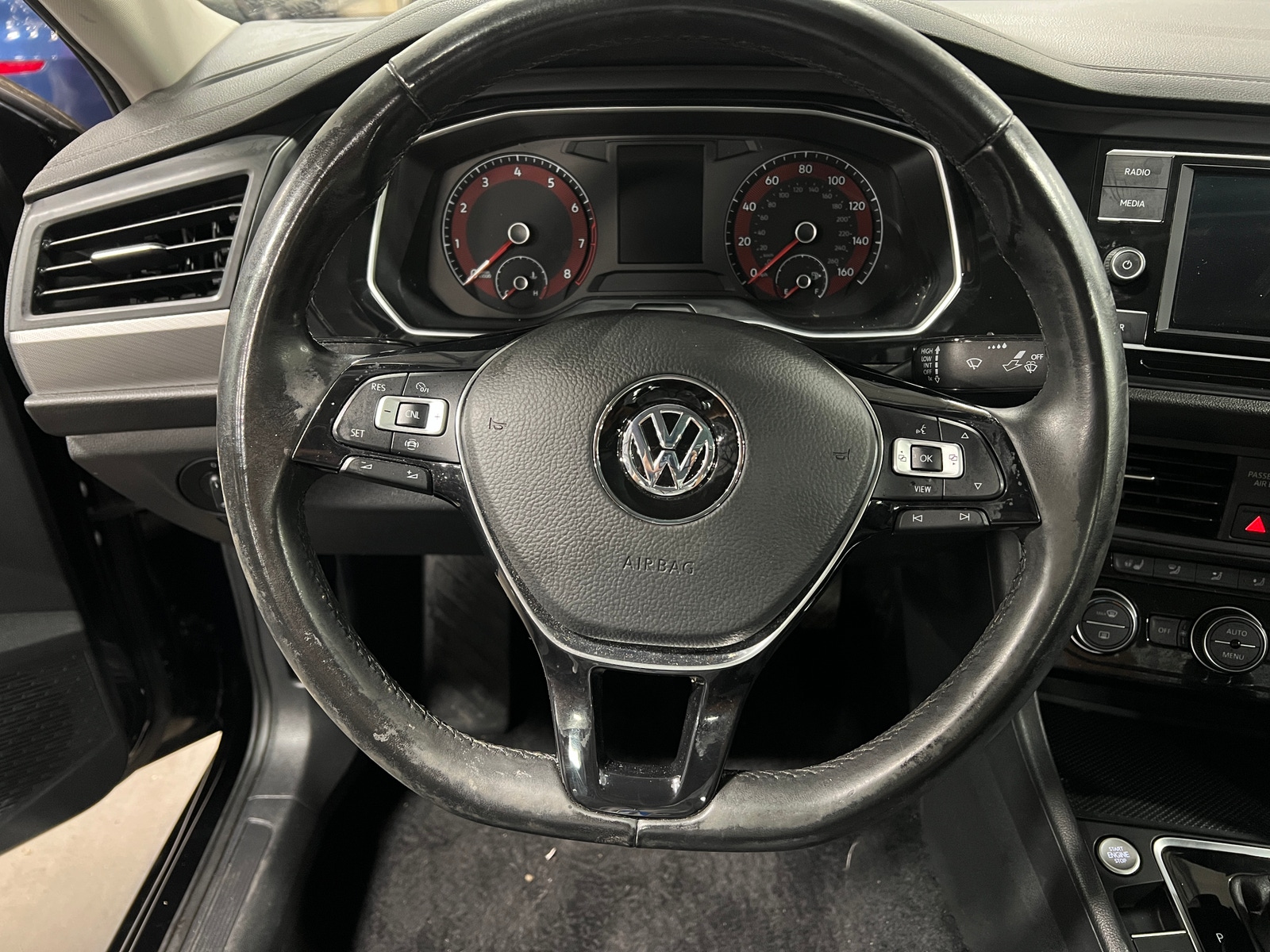 Thumbnail: 2019 Volkswagen Jetta - 4