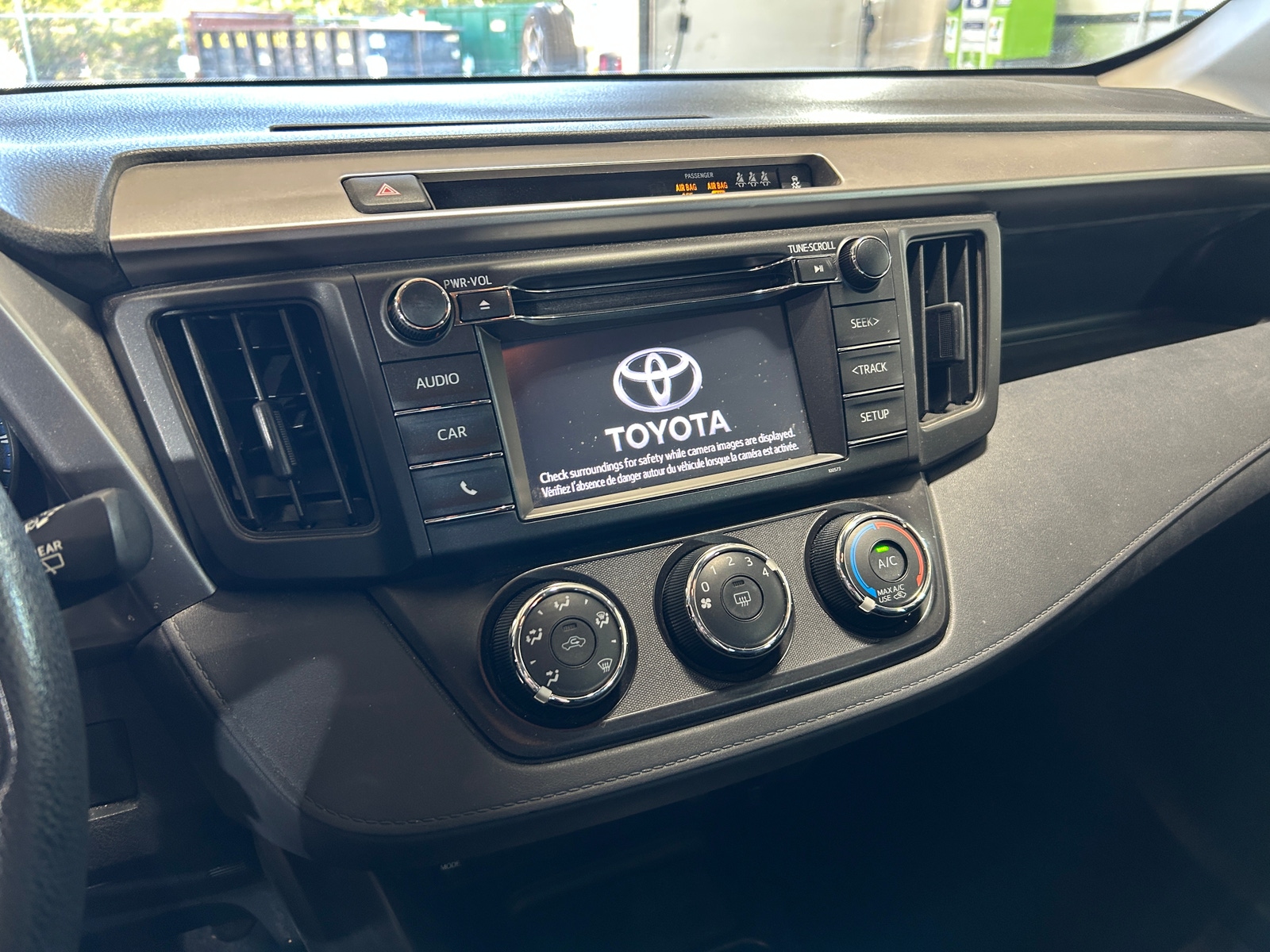 Thumbnail: 2018 Toyota RAV4 - 4