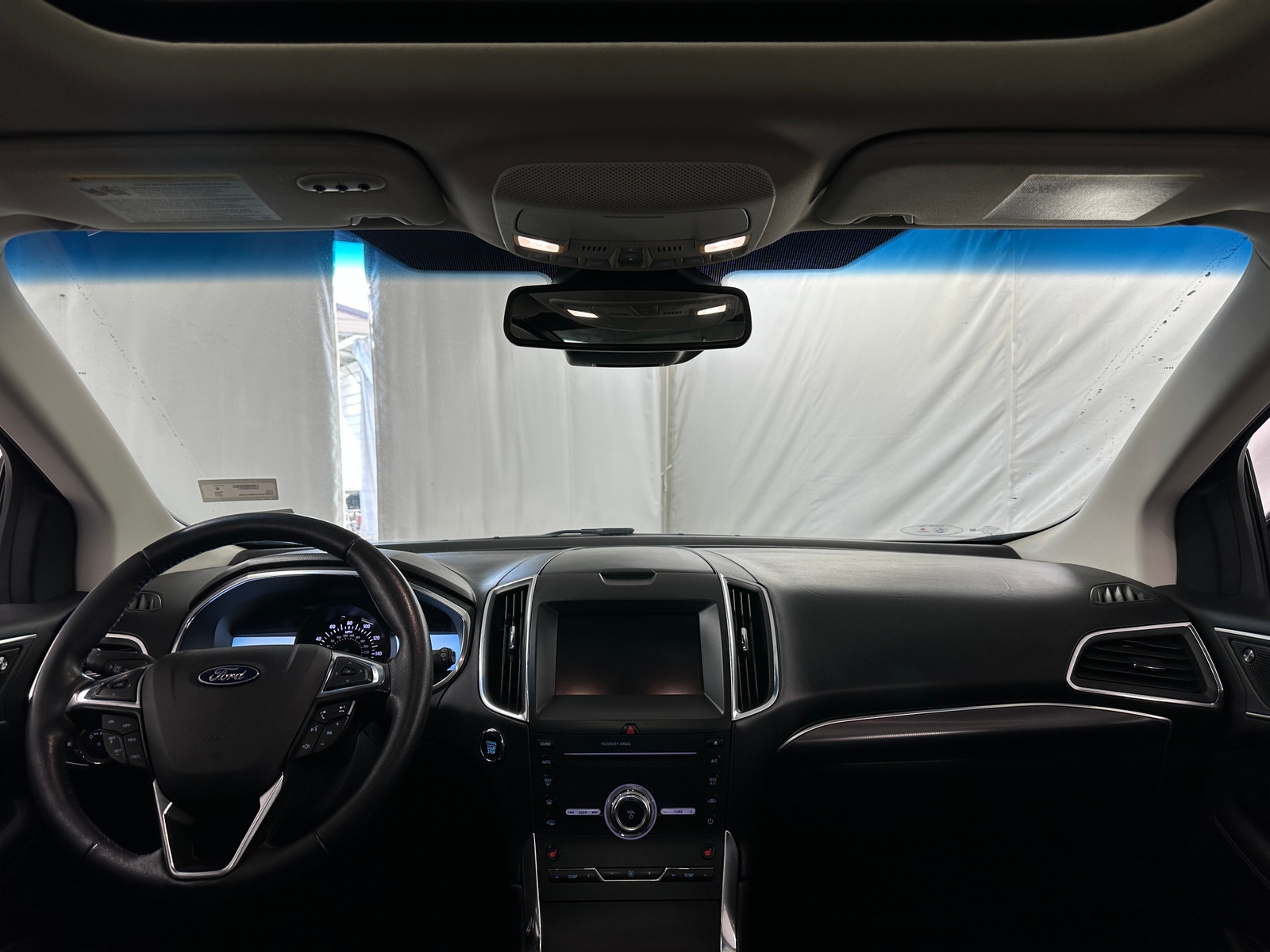 Thumbnail: 2019 Ford Edge - 2