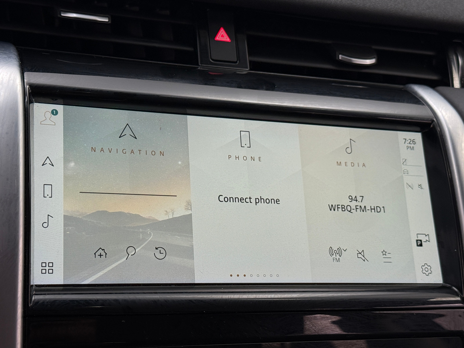 Thumbnail: 2023 Land Rover Discovery Sport - 3