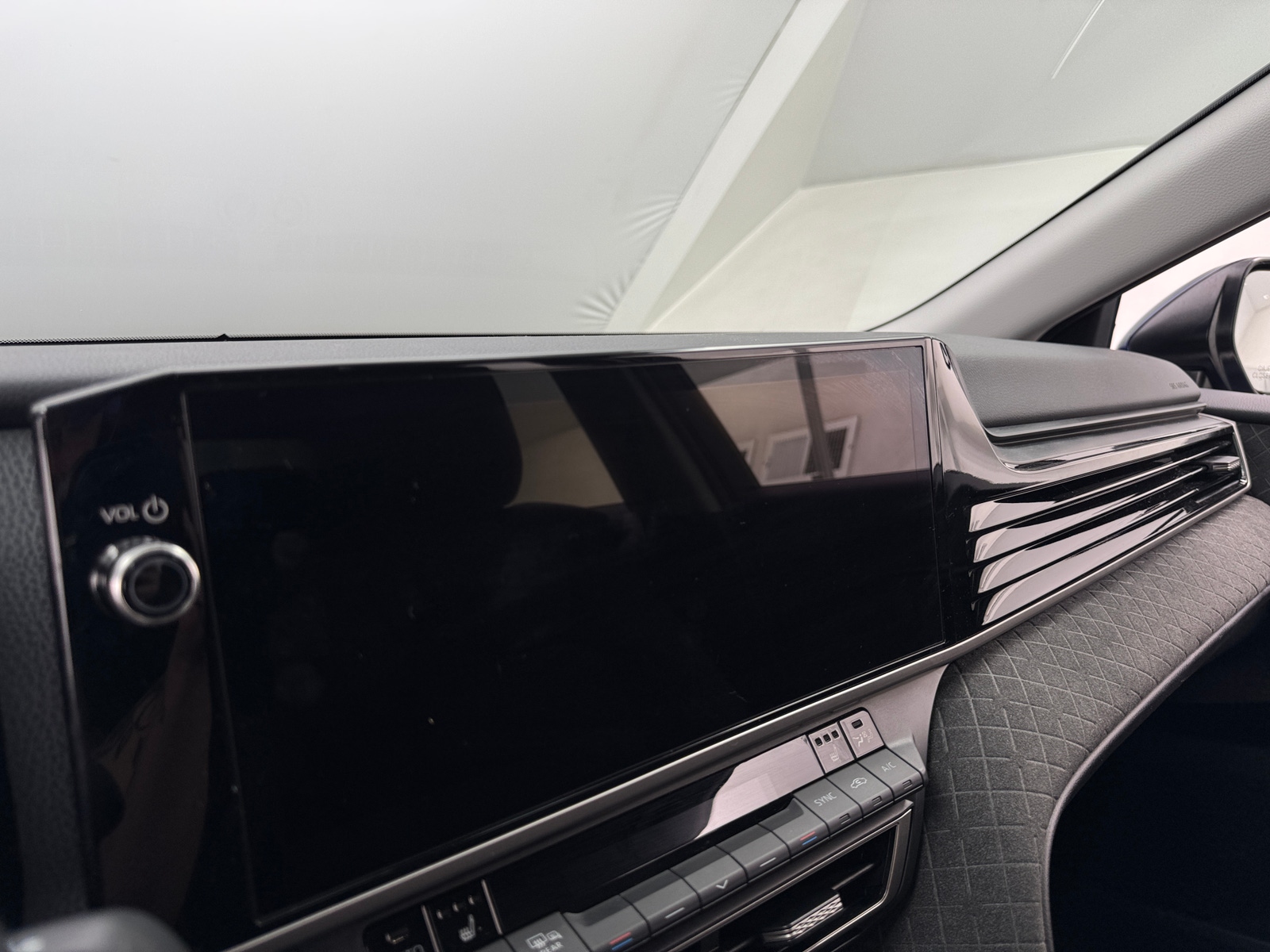 Thumbnail: 2025 Toyota Camry - 4
