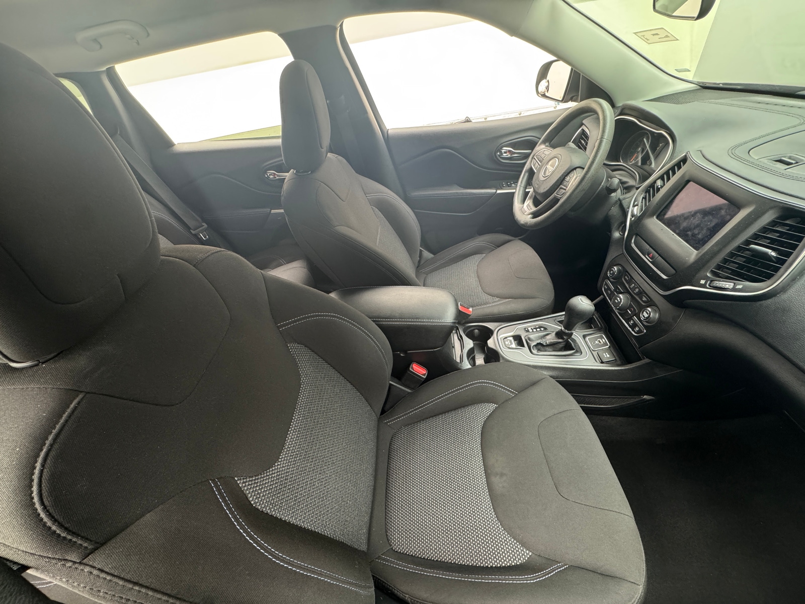 Thumbnail: 2019 Jeep Cherokee - 2
