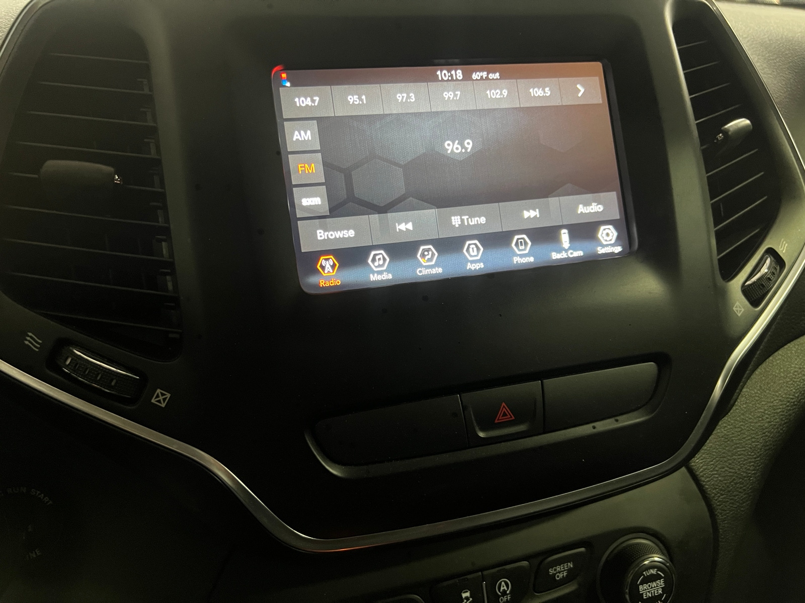 Thumbnail: 2019 Jeep Cherokee - 4