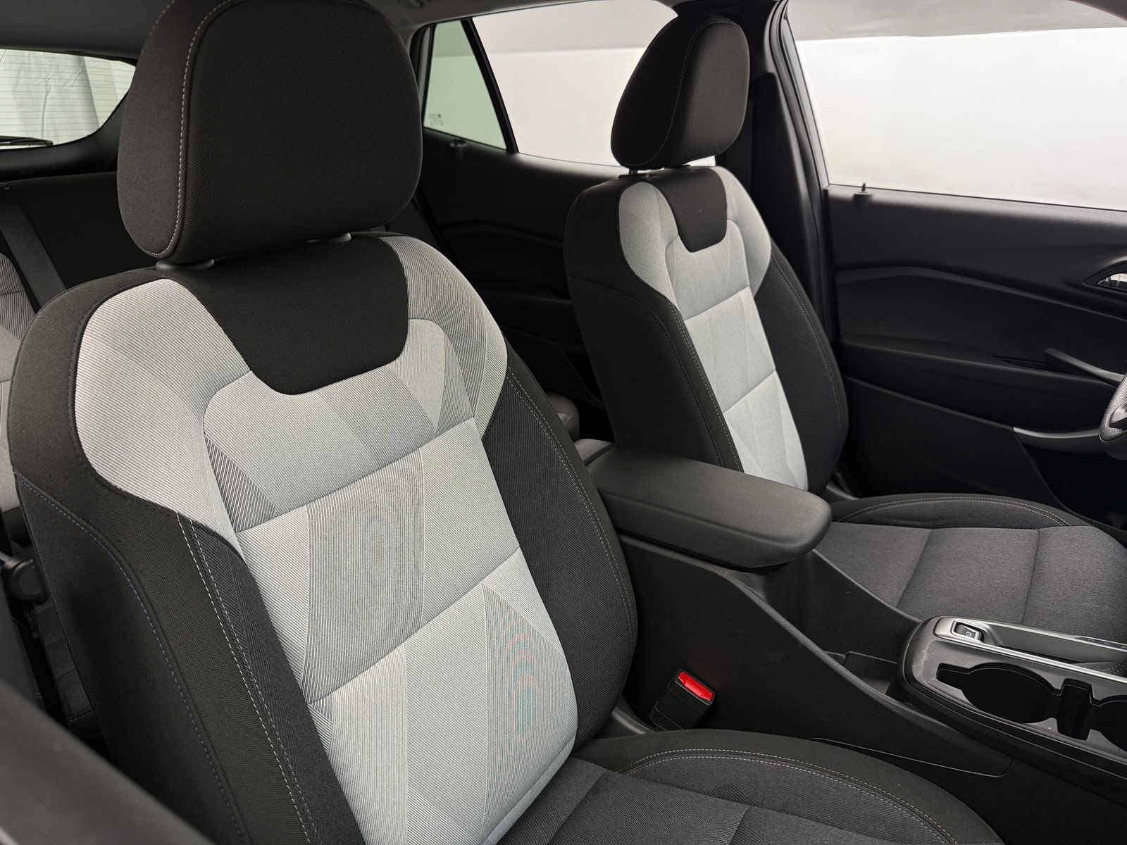 Thumbnail: 2025 Chevrolet Trax - 2