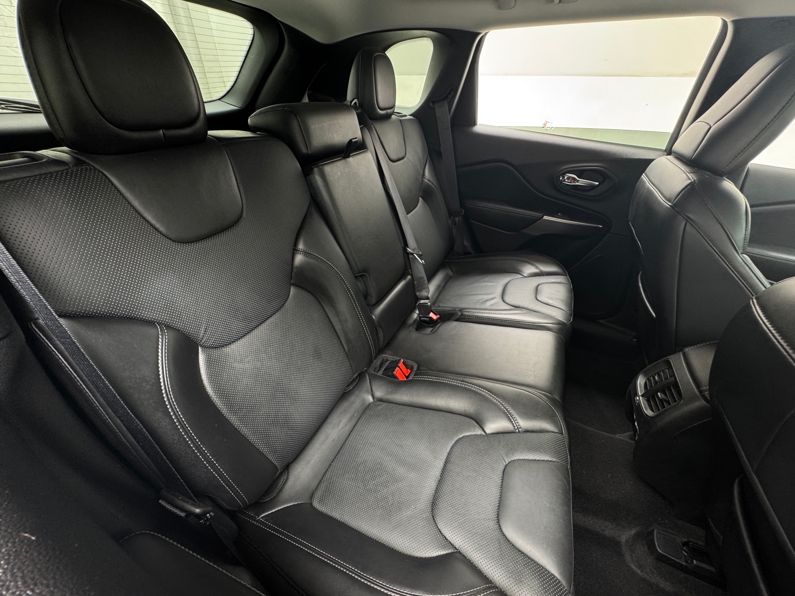 Thumbnail: 2021 Jeep Cherokee - 5