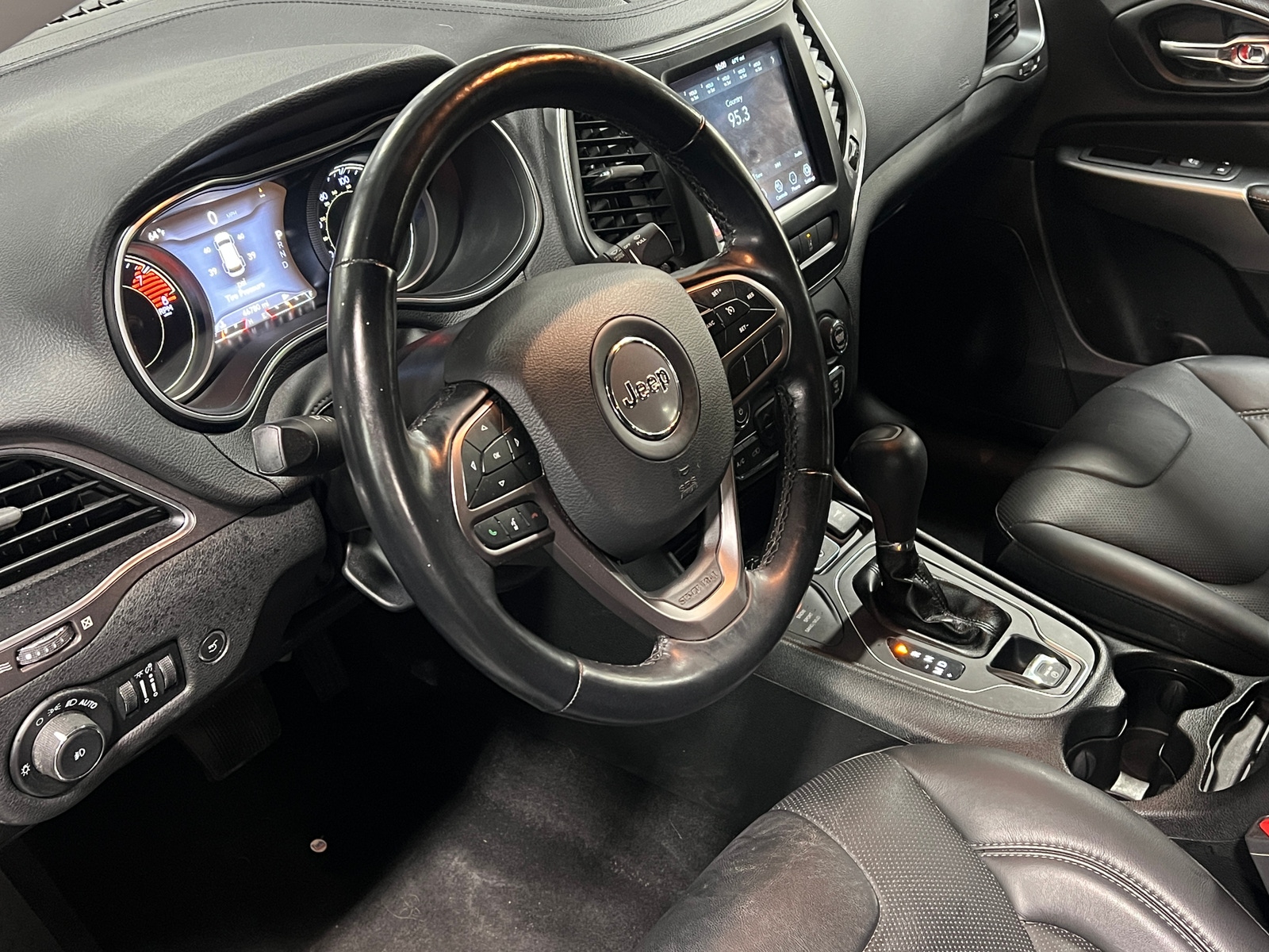 Thumbnail: 2021 Jeep Cherokee - 4