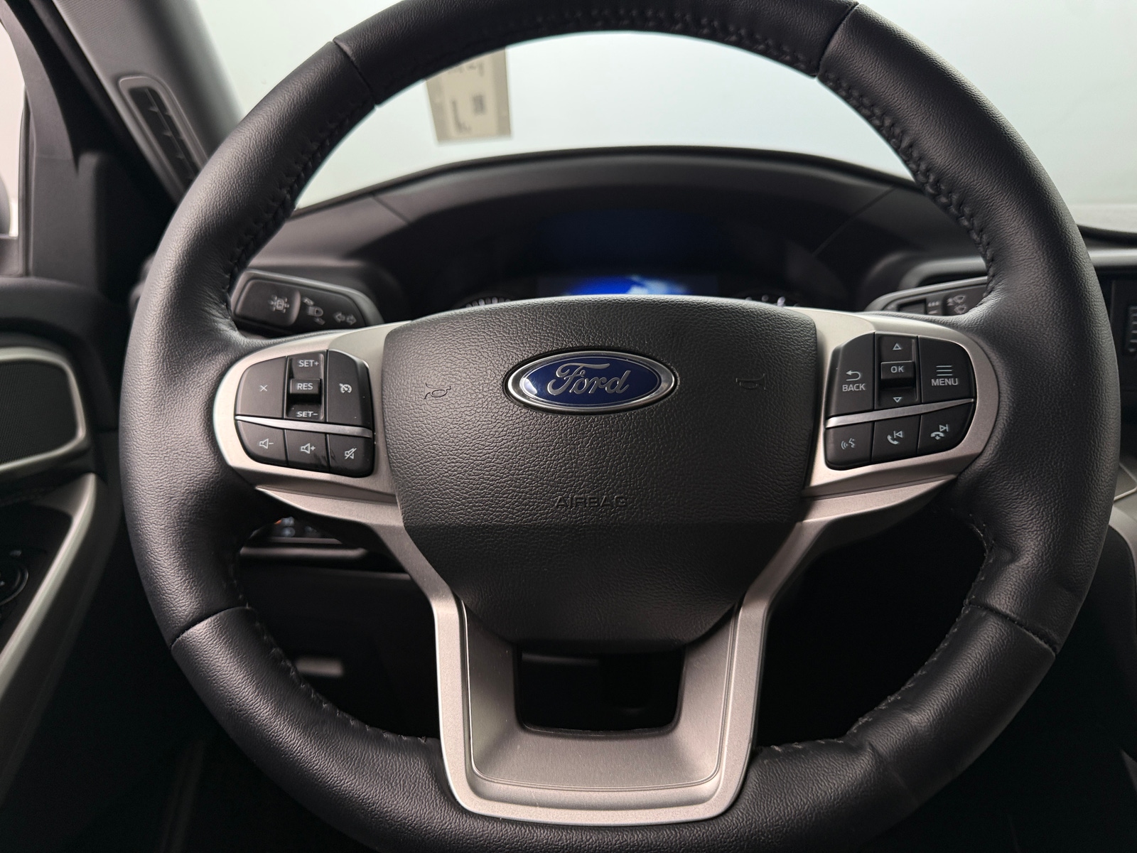 Thumbnail: 2023 Ford Explorer - 5