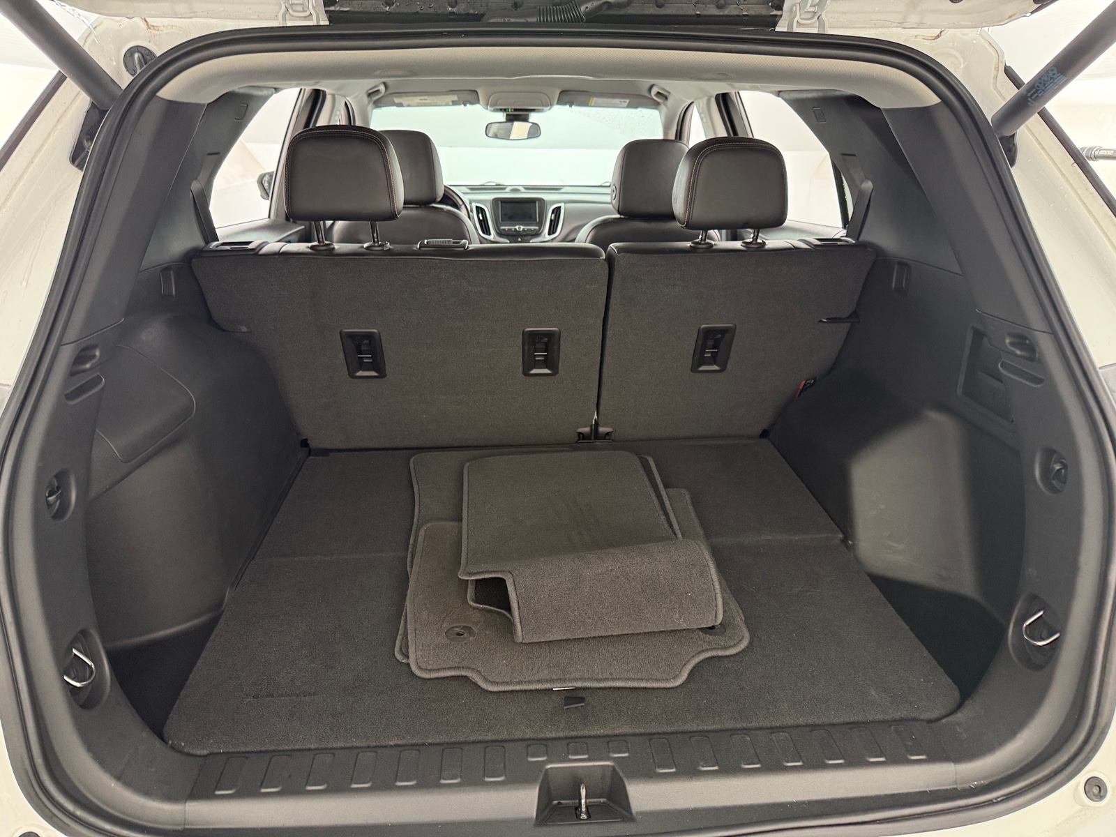 Thumbnail: 2021 Chevrolet Equinox - 6