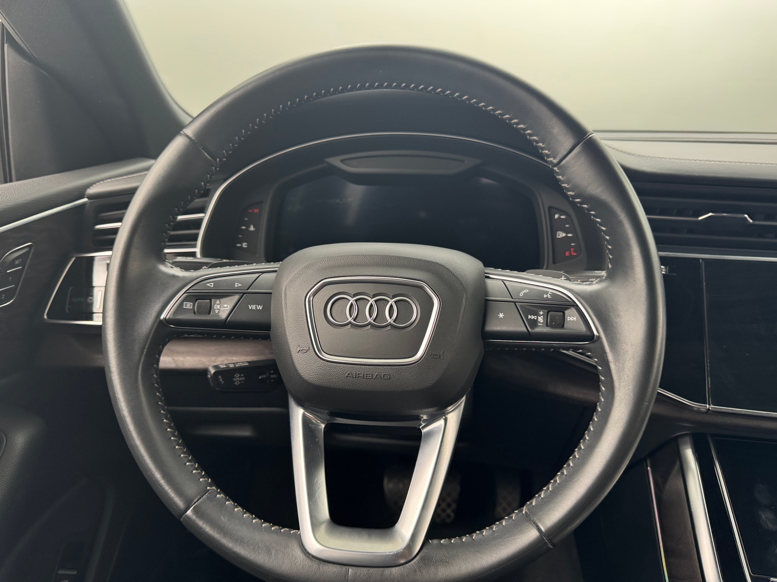 Thumbnail: 2020 Audi Q8 - 4