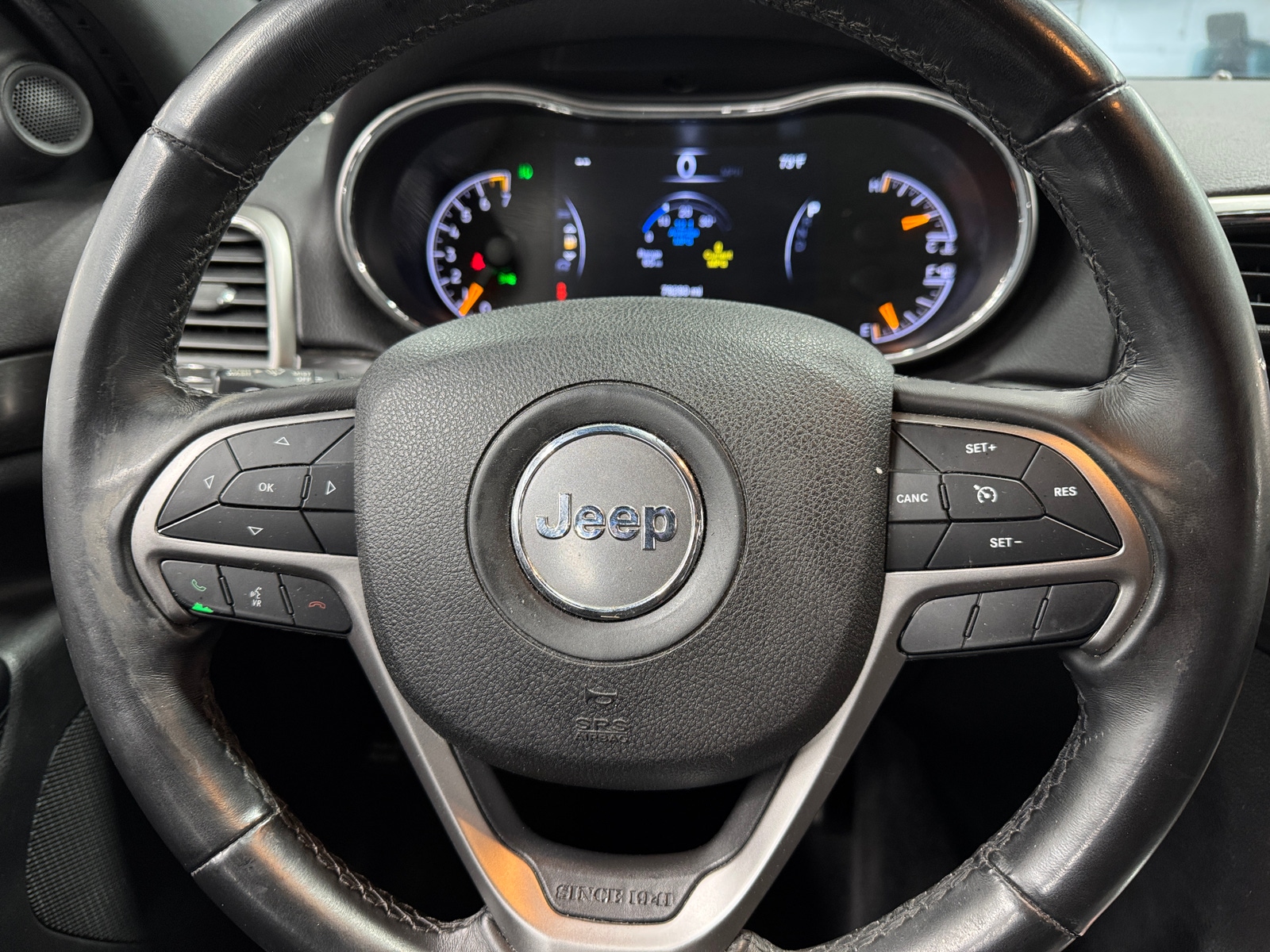 Thumbnail: 2018 Jeep Grand Cherokee - 5