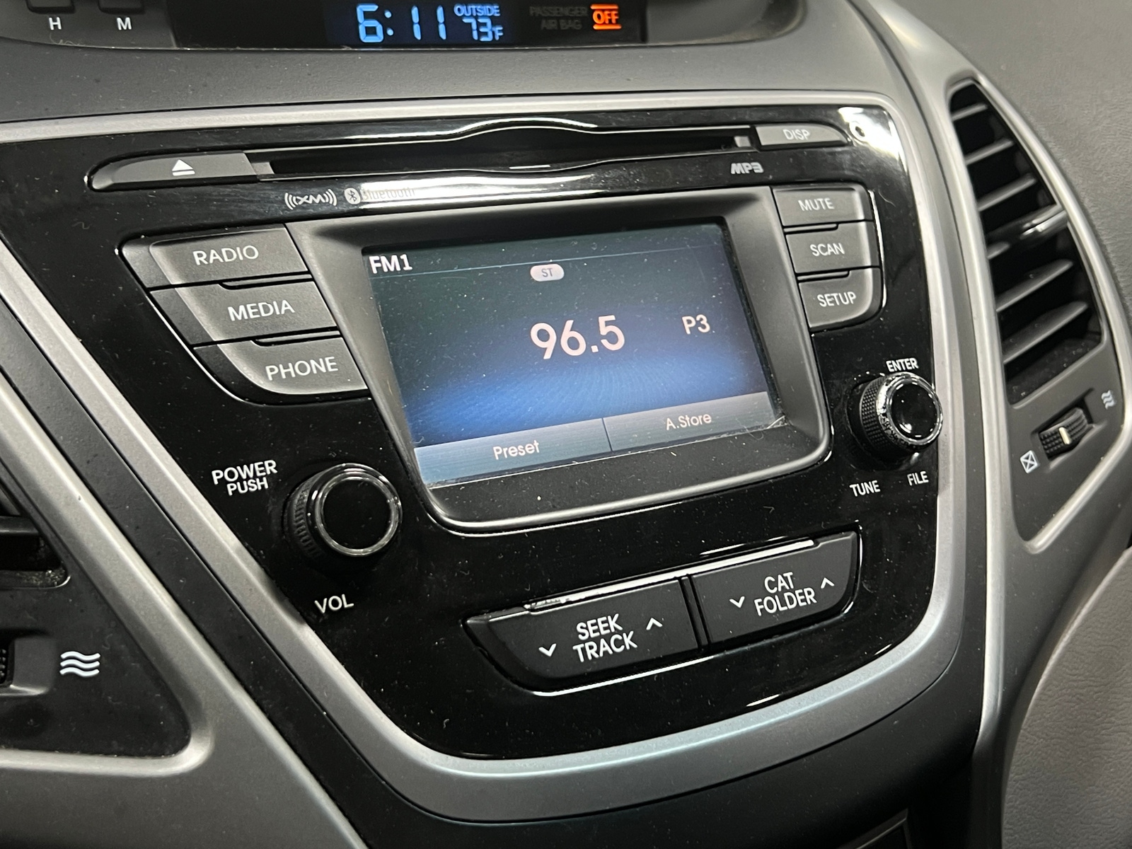 Thumbnail: 2015 Hyundai Elantra - 4
