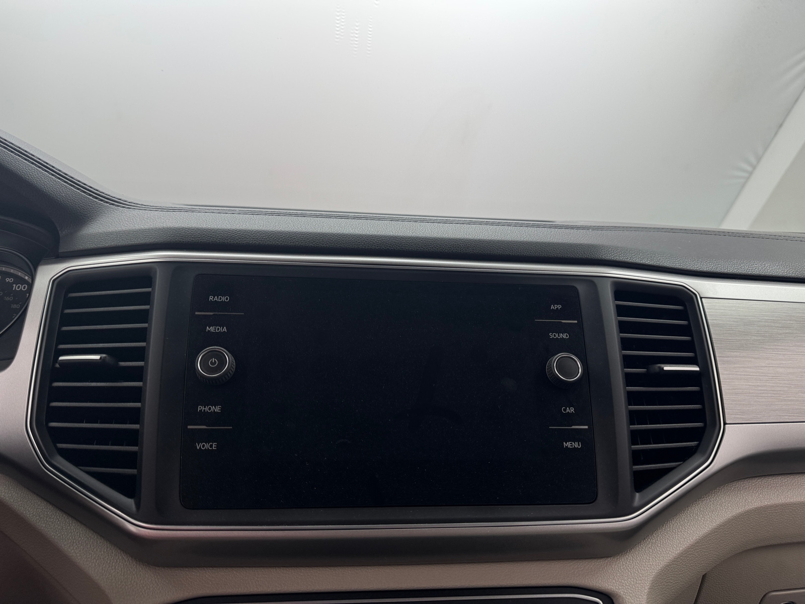 Thumbnail: 2019 Volkswagen Atlas - 3
