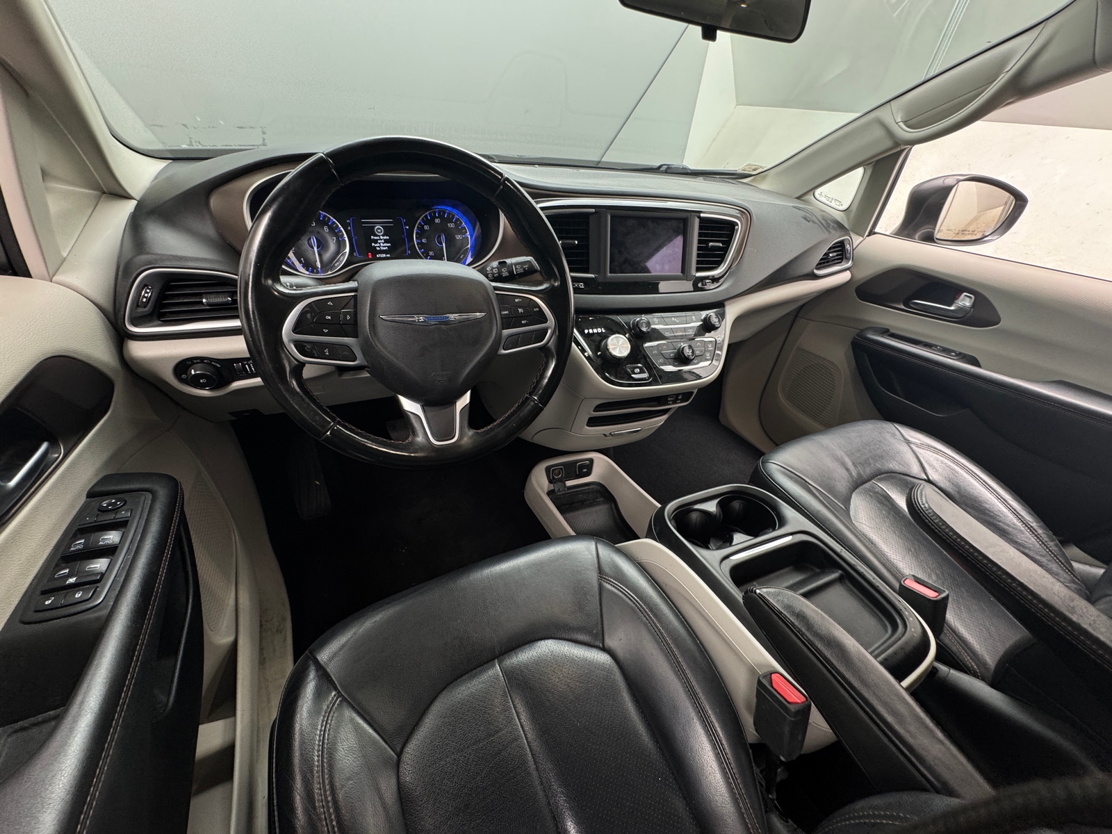 Thumbnail: 2018 Chrysler Pacifica - 2