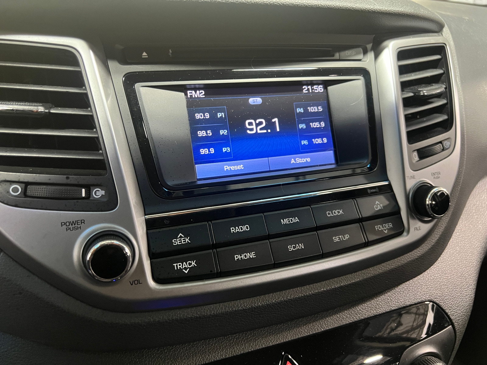 Thumbnail: 2017 Hyundai Tucson - 4