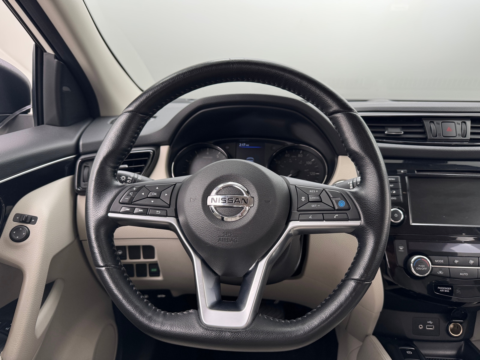 Thumbnail: 2019 Nissan Rogue Sport - 4