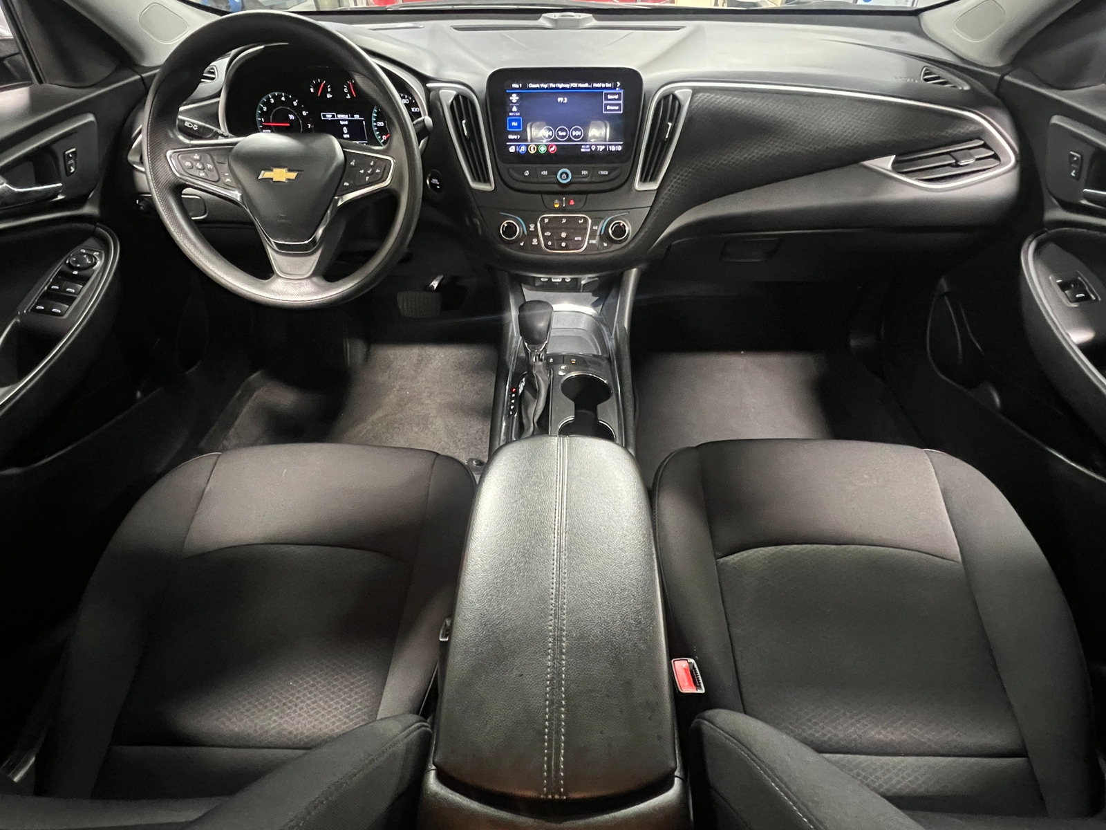 Thumbnail: 2024 Chevrolet Malibu - 3