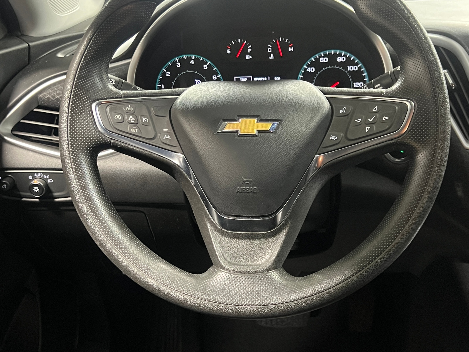 Thumbnail: 2024 Chevrolet Malibu - 5