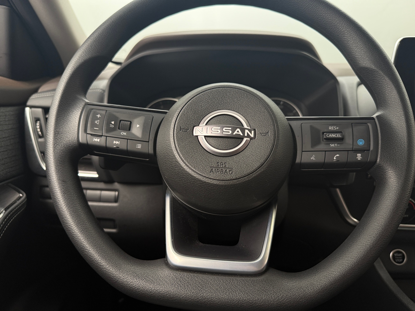Thumbnail: 2023 Nissan Rogue - 5