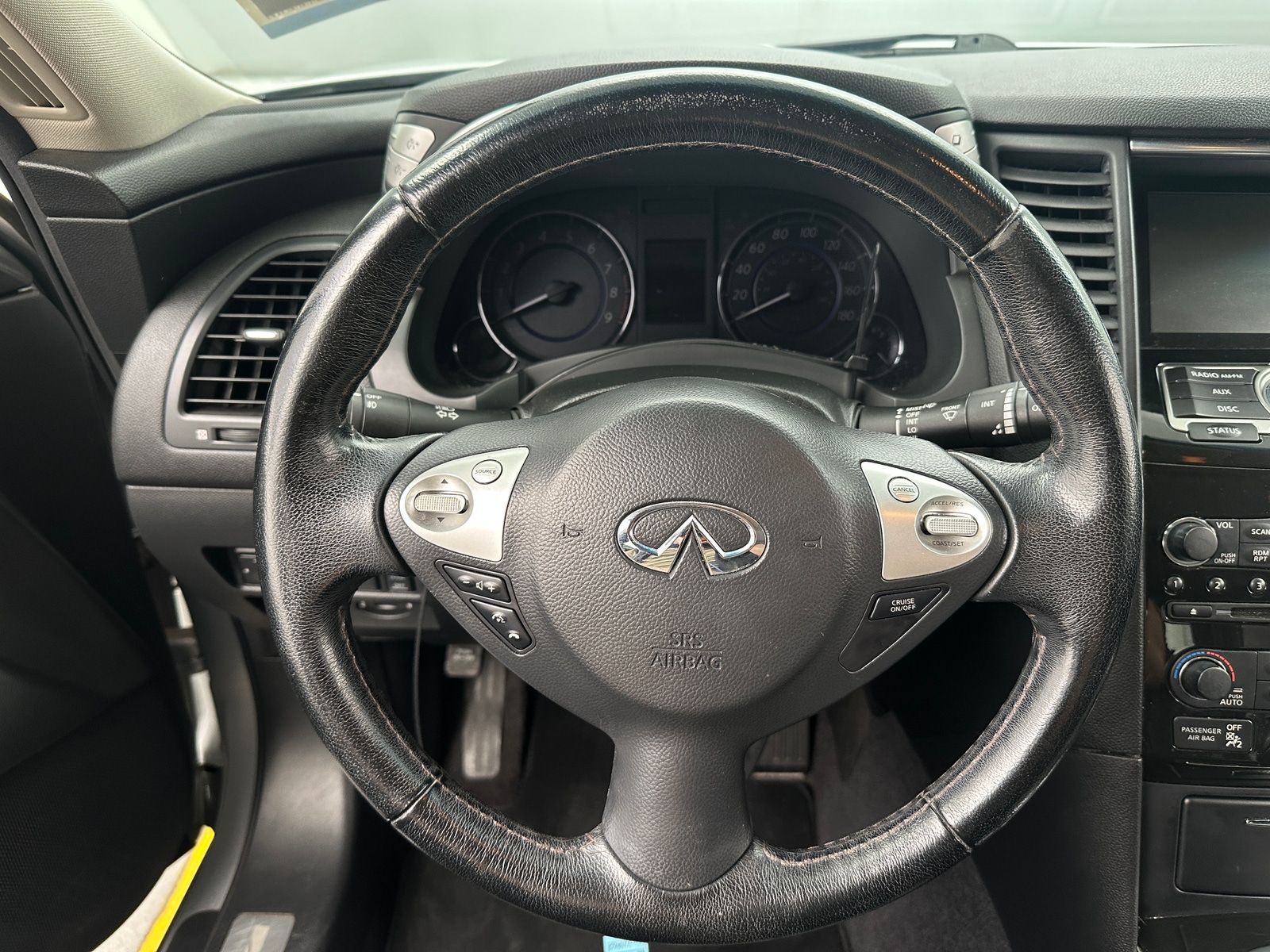 Thumbnail: 2017 INFINITI QX70 - 4
