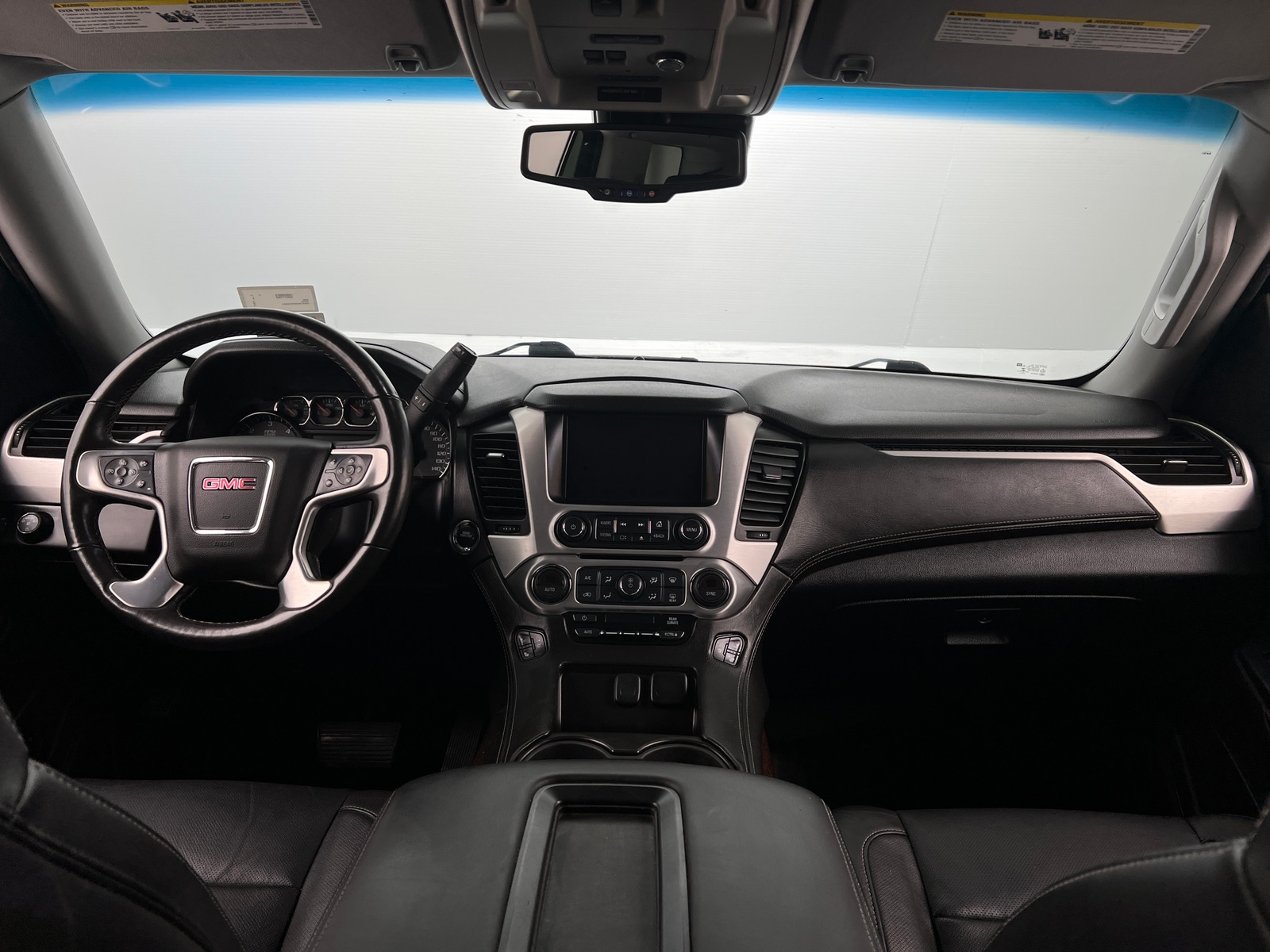 Thumbnail: 2015 GMC Yukon - 2