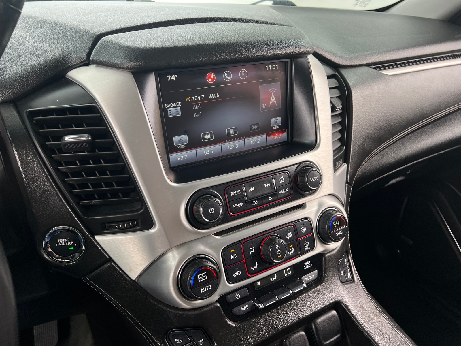Thumbnail: 2015 GMC Yukon - 3