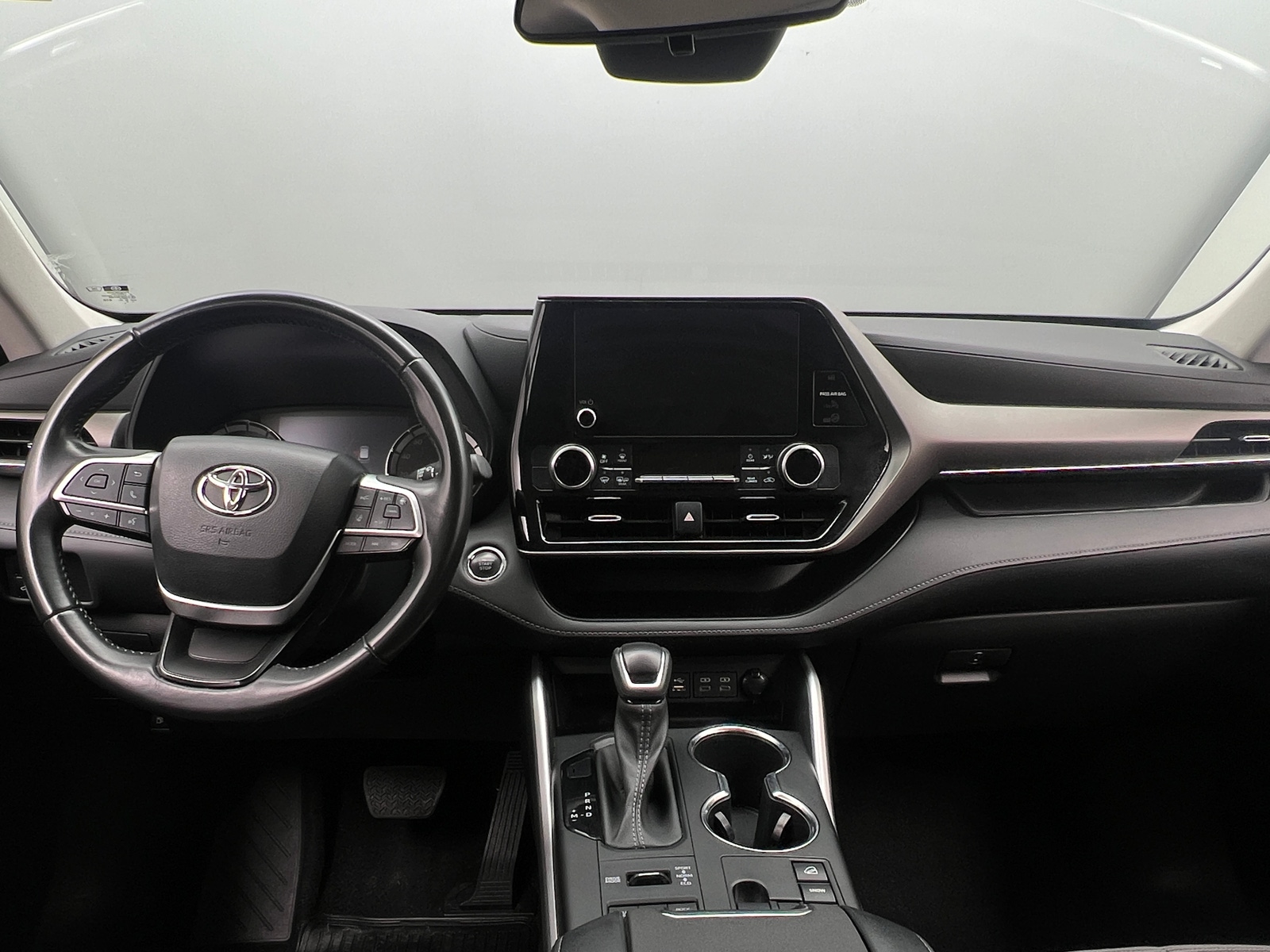 Thumbnail: 2023 Toyota Highlander - 3