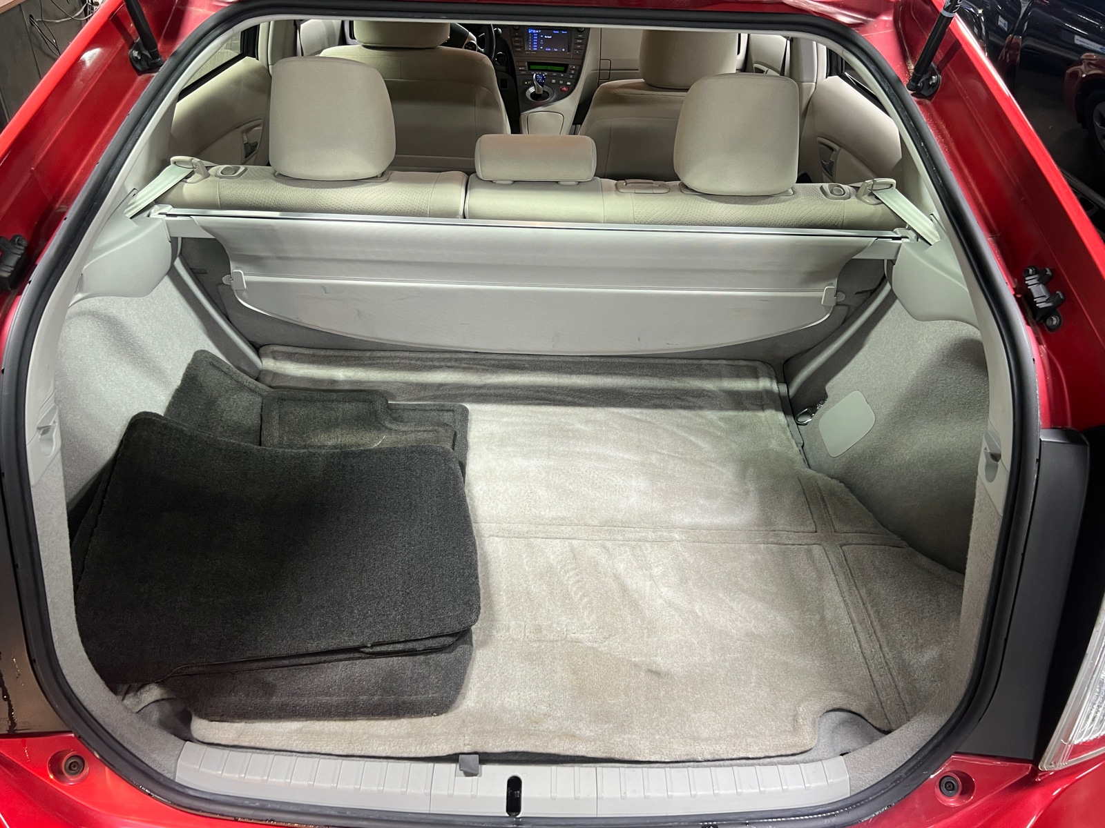 Thumbnail: 2015 Toyota Prius - 7