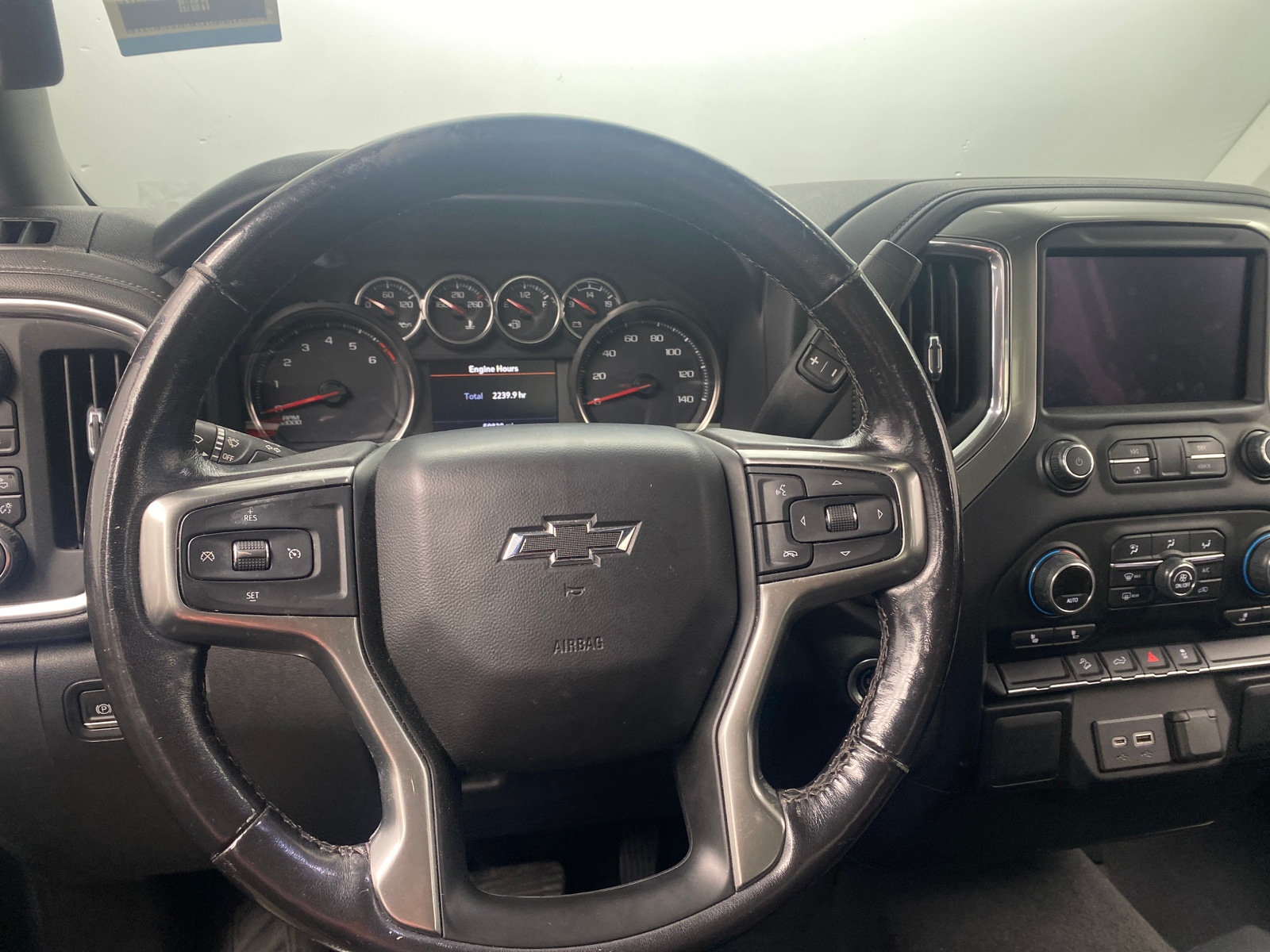 Thumbnail: 2022 Chevrolet Silverado 1500 - 5