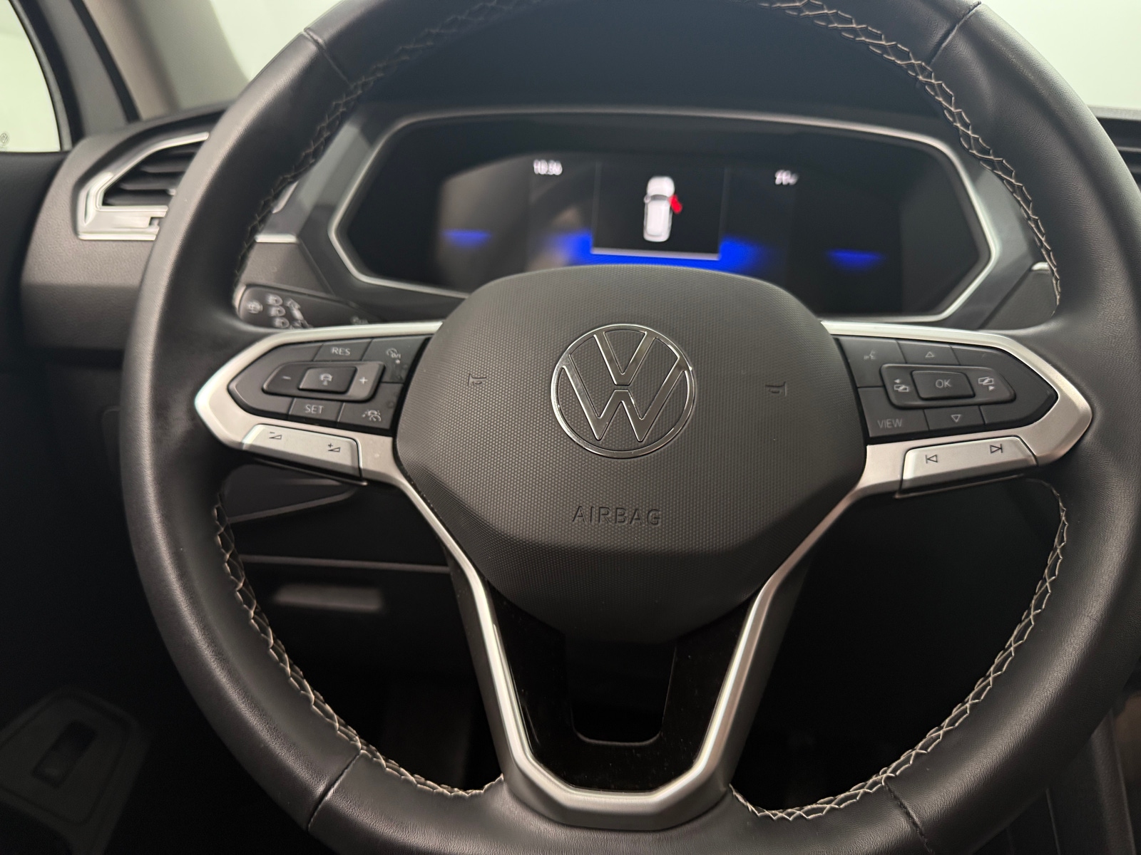 Thumbnail: 2024 Volkswagen Tiguan - 4