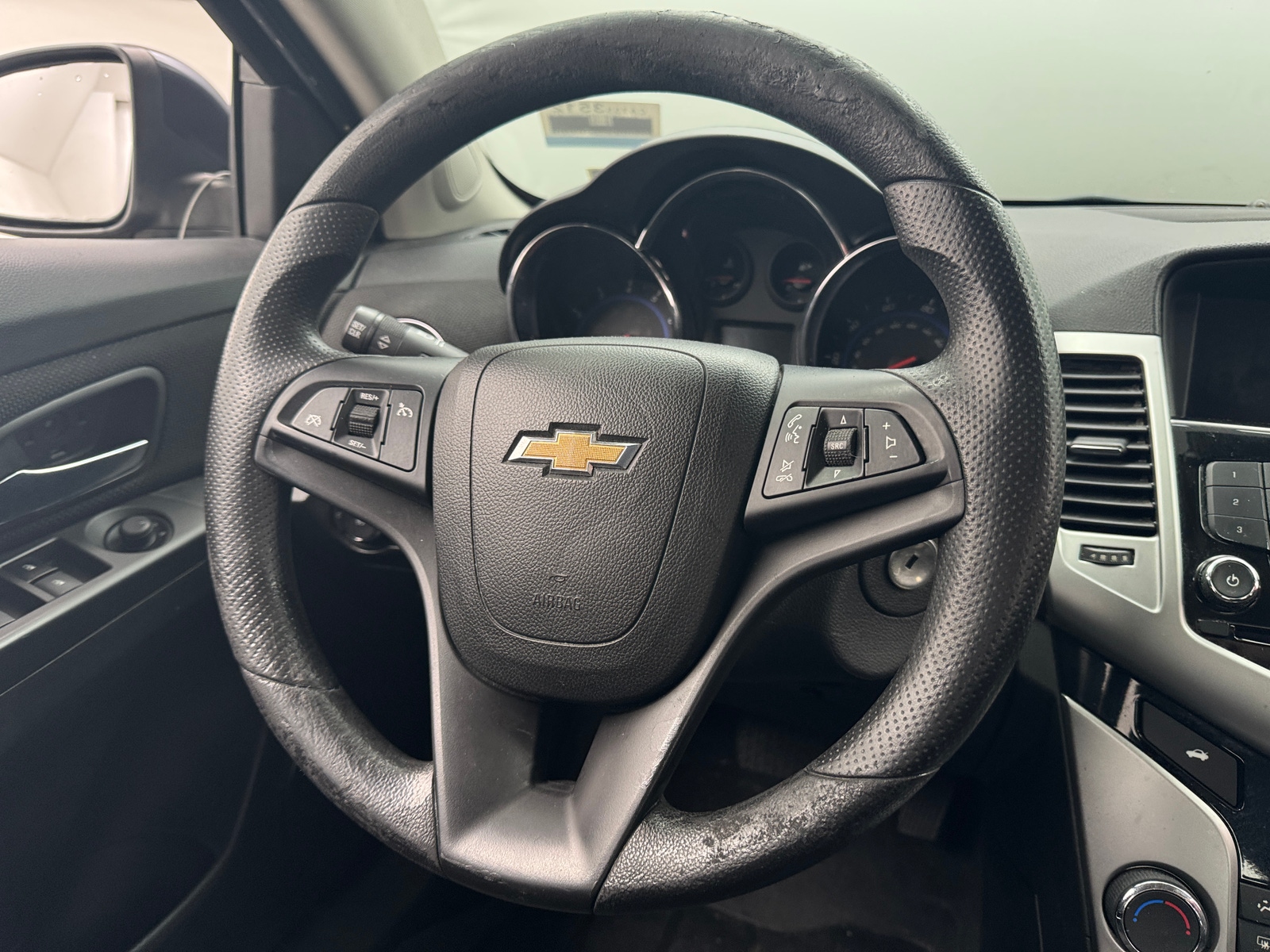 Thumbnail: 2015 Chevrolet Cruze - 5