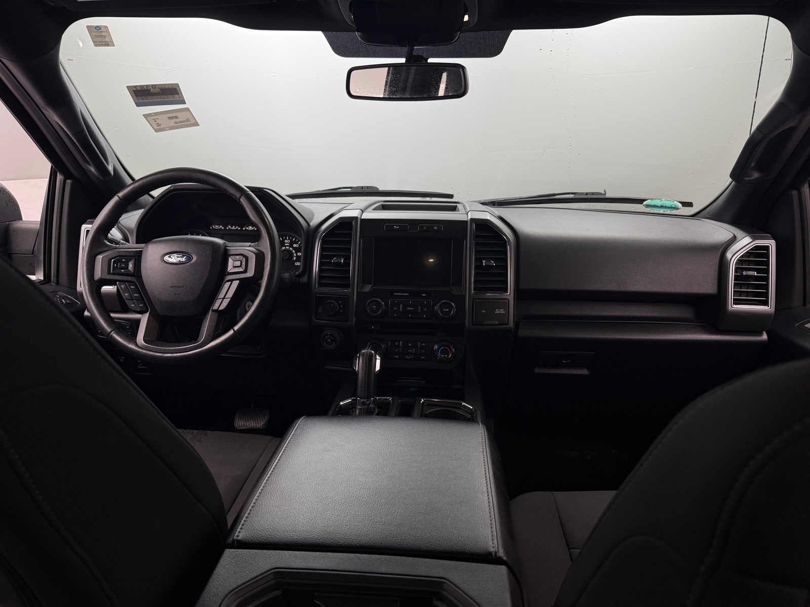 Thumbnail: 2018 Ford Econoline - 3
