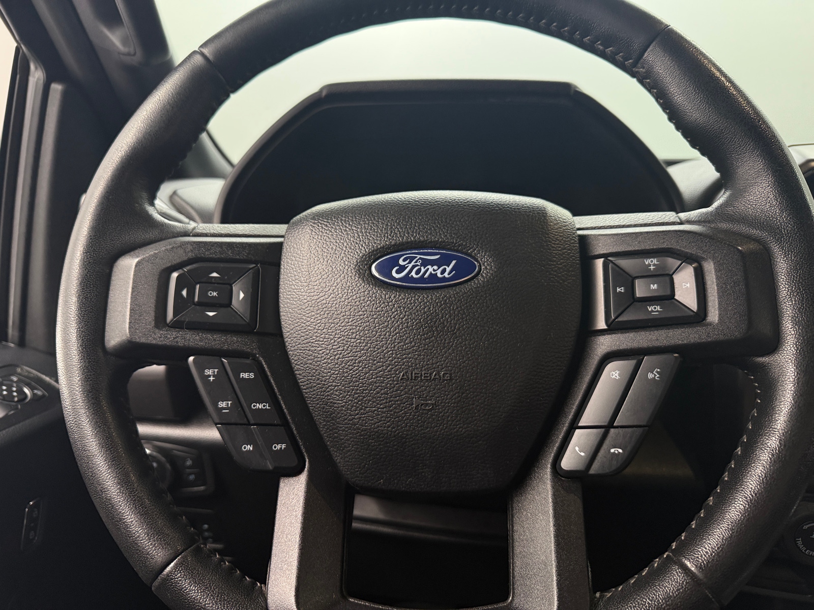 Thumbnail: 2018 Ford Econoline - 5