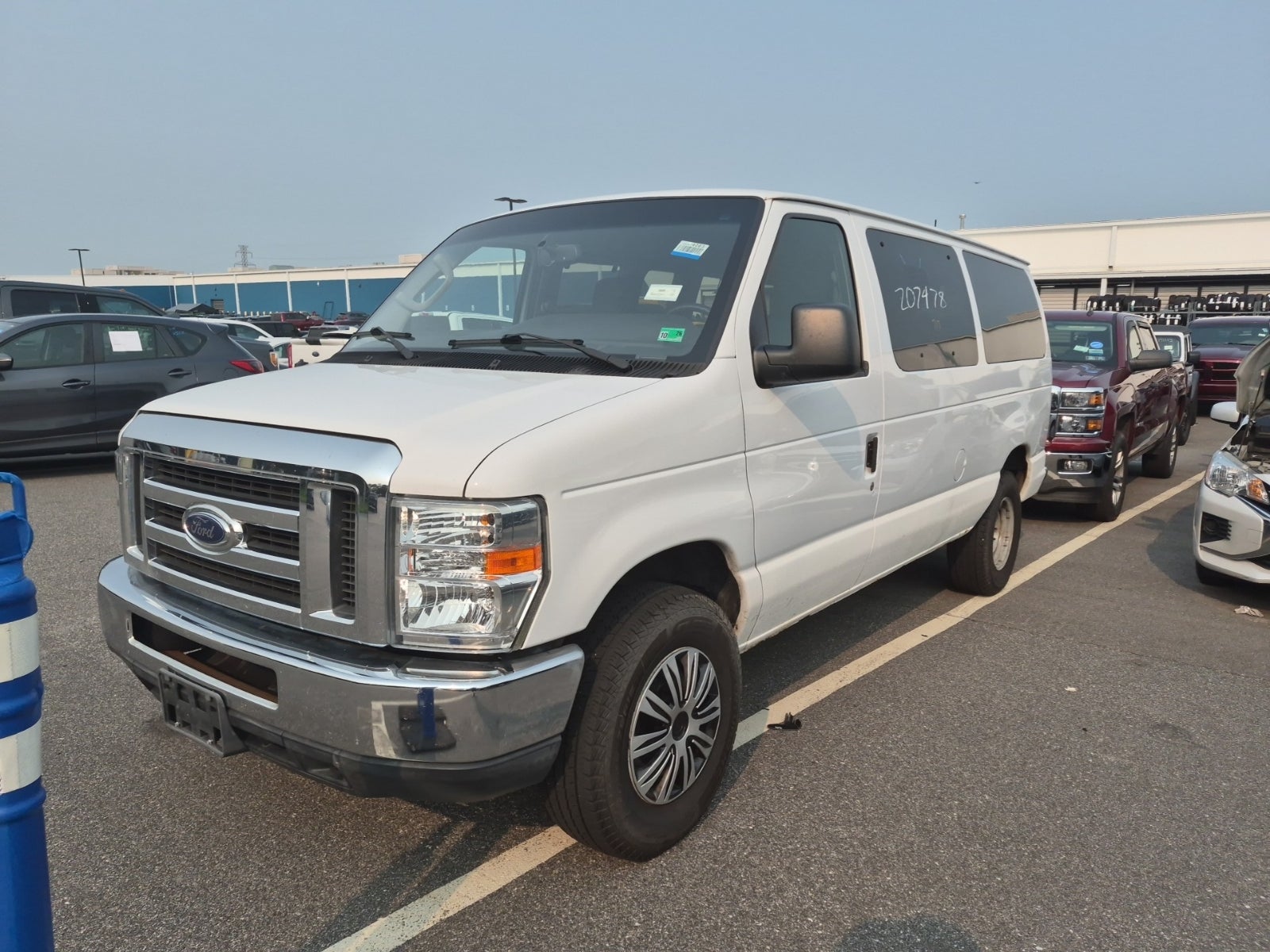 2013 Ford E-350 Super Duty XLT