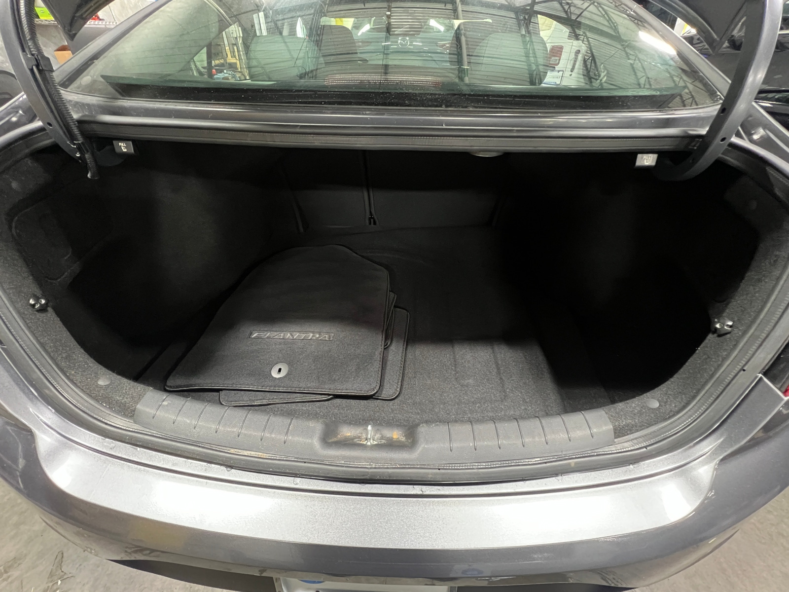 Thumbnail: 2019 Hyundai Elantra - 6