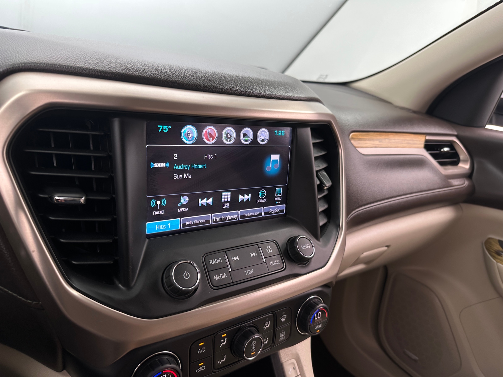 Thumbnail: 2017 GMC Acadia - 3