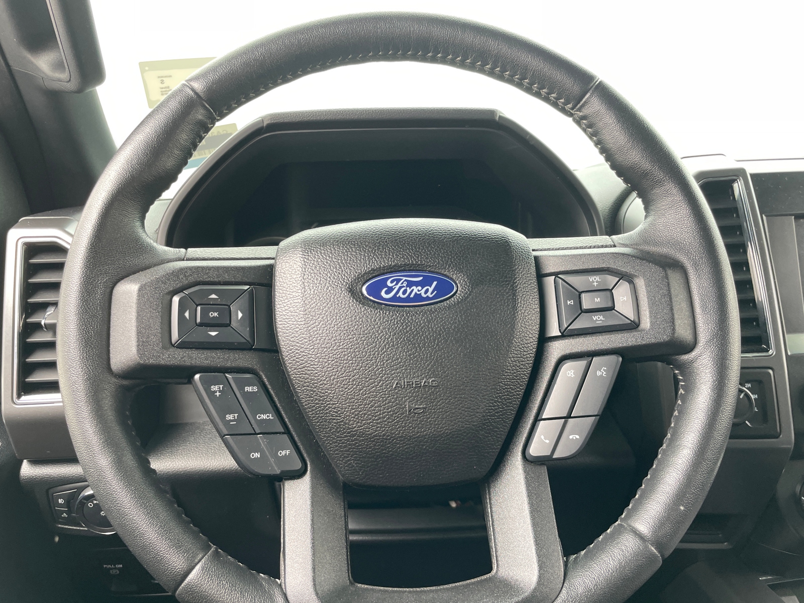 Thumbnail: 2018 Ford Econoline - 5