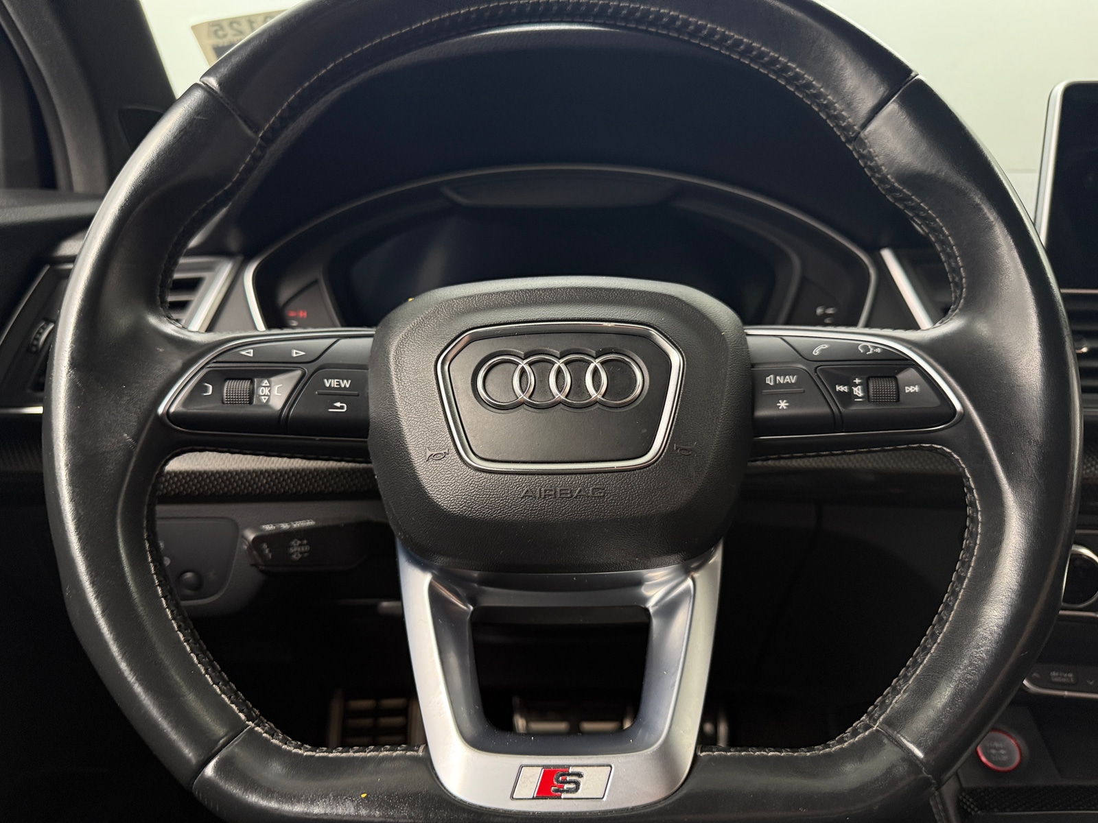 Thumbnail: 2020 Audi SQ5 - 4